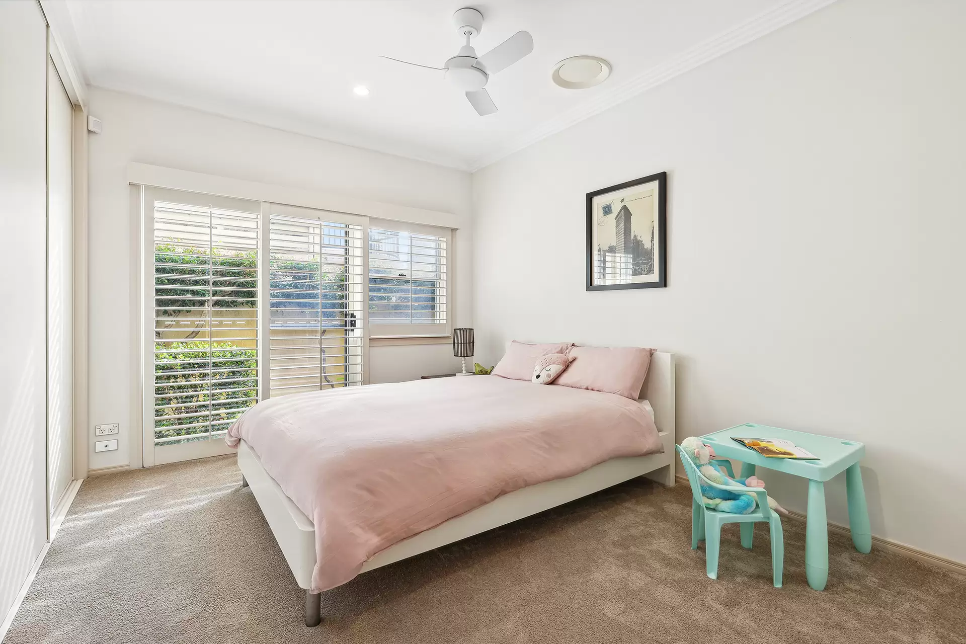 Villa 1/37 Hughes Avenue, Main Beach Sold by Queensland Sotheby's International Realty - image 1