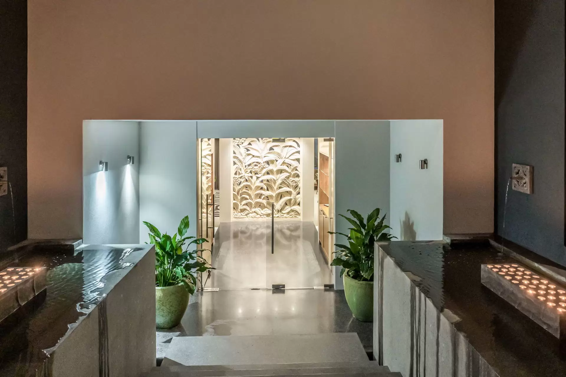 8/73 Explorers Drive, South Mission Beach Sold by Queensland Sotheby's International Realty - image 1