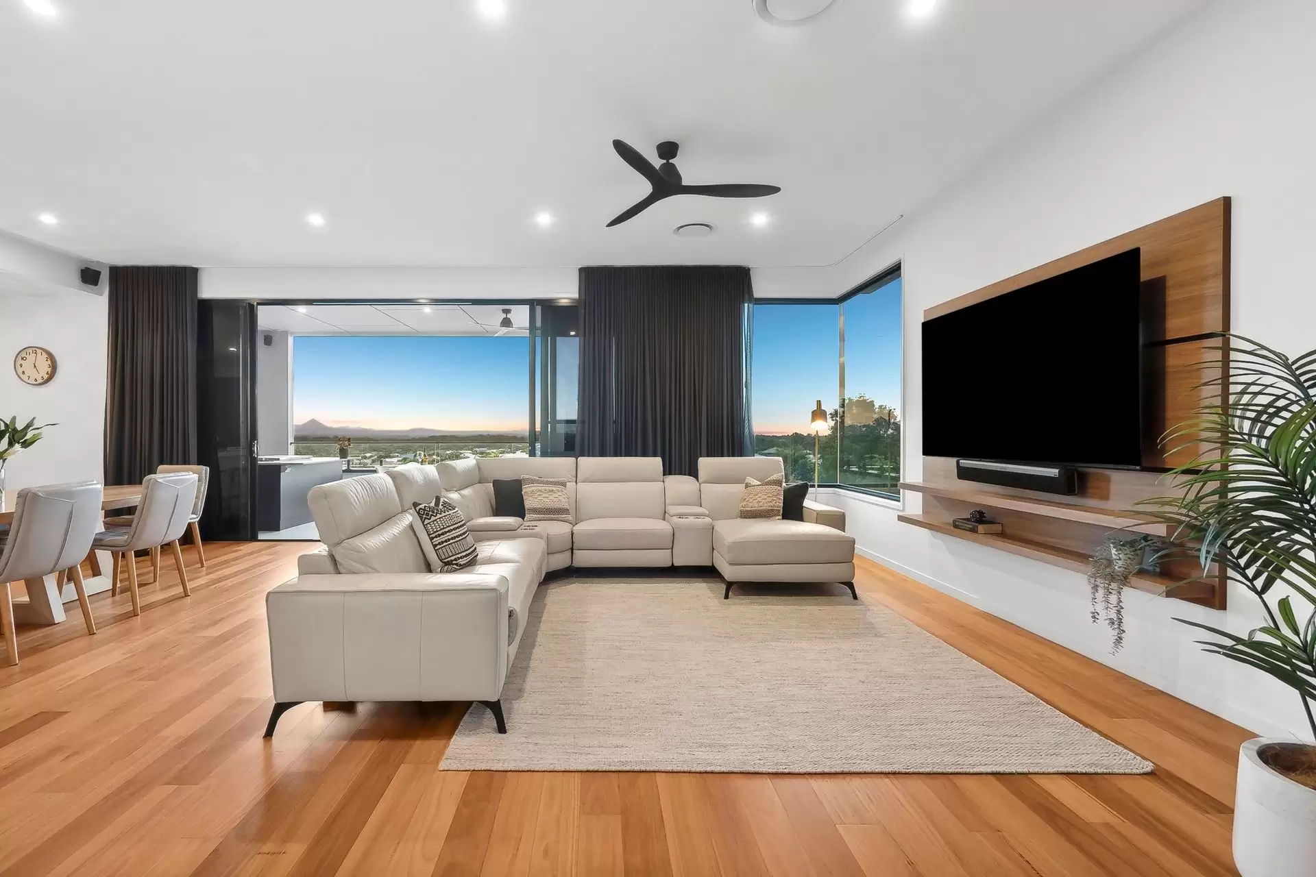 16 Bronze Wing Circuit, Peregian Springs Sold by  - image 1