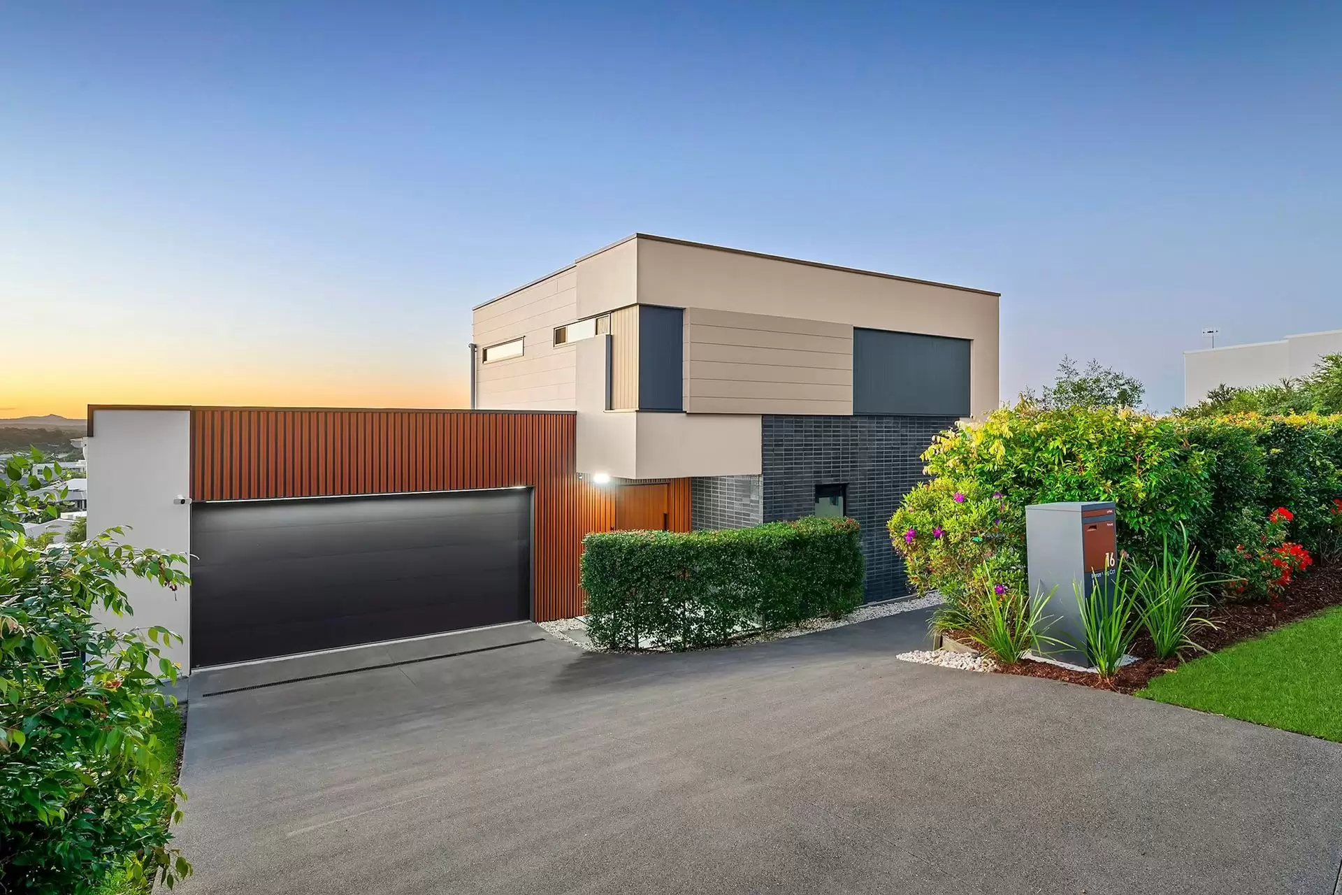 16 Bronze Wing Circuit, Peregian Springs Sold by  - image 1