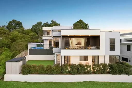 16 Bronze Wing Circuit, Peregian Springs Sold by Queensland Sotheby's International Realty