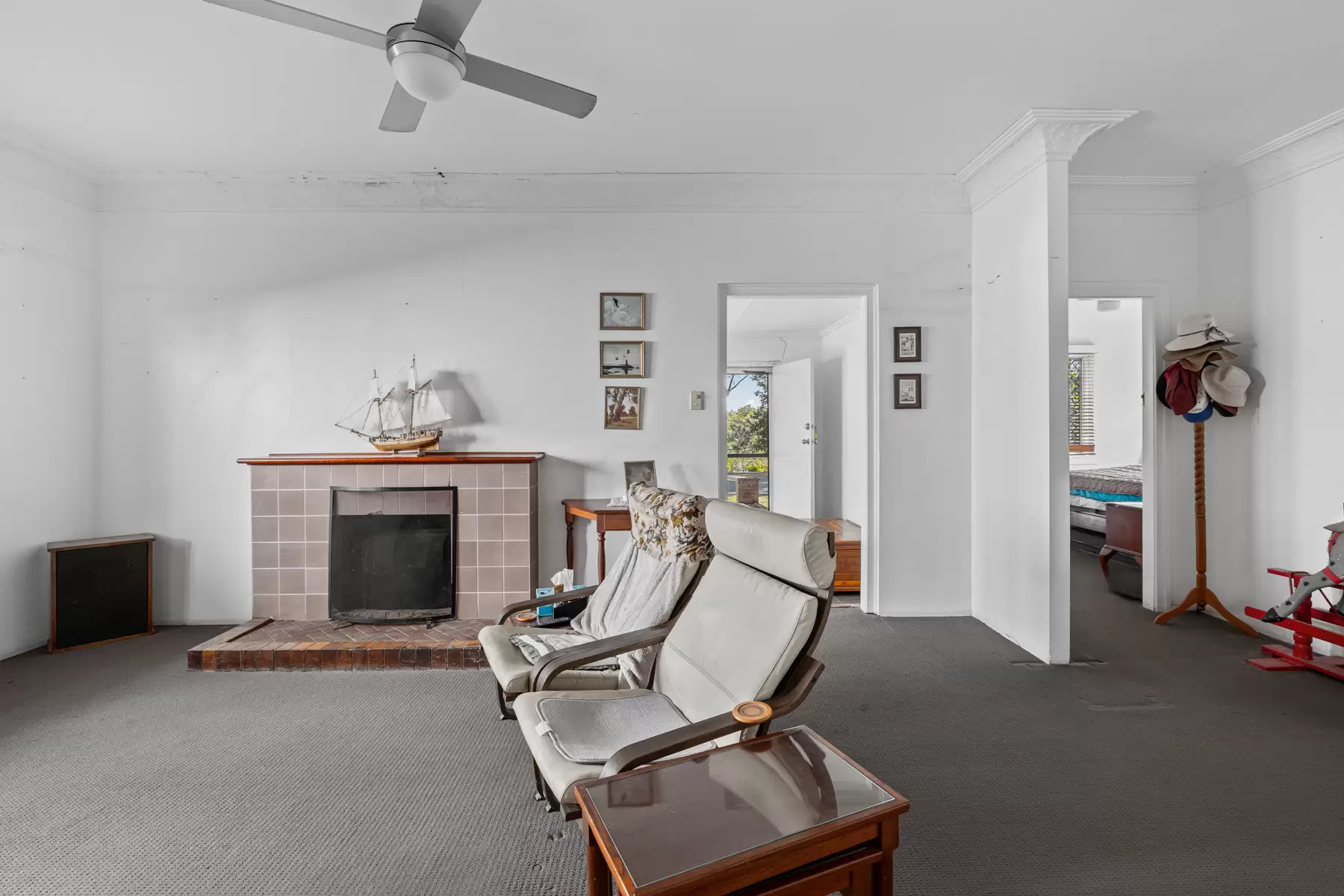 112-114 Queens Esplanade, Thorneside Sold by Queensland Sotheby's International Realty - image 1