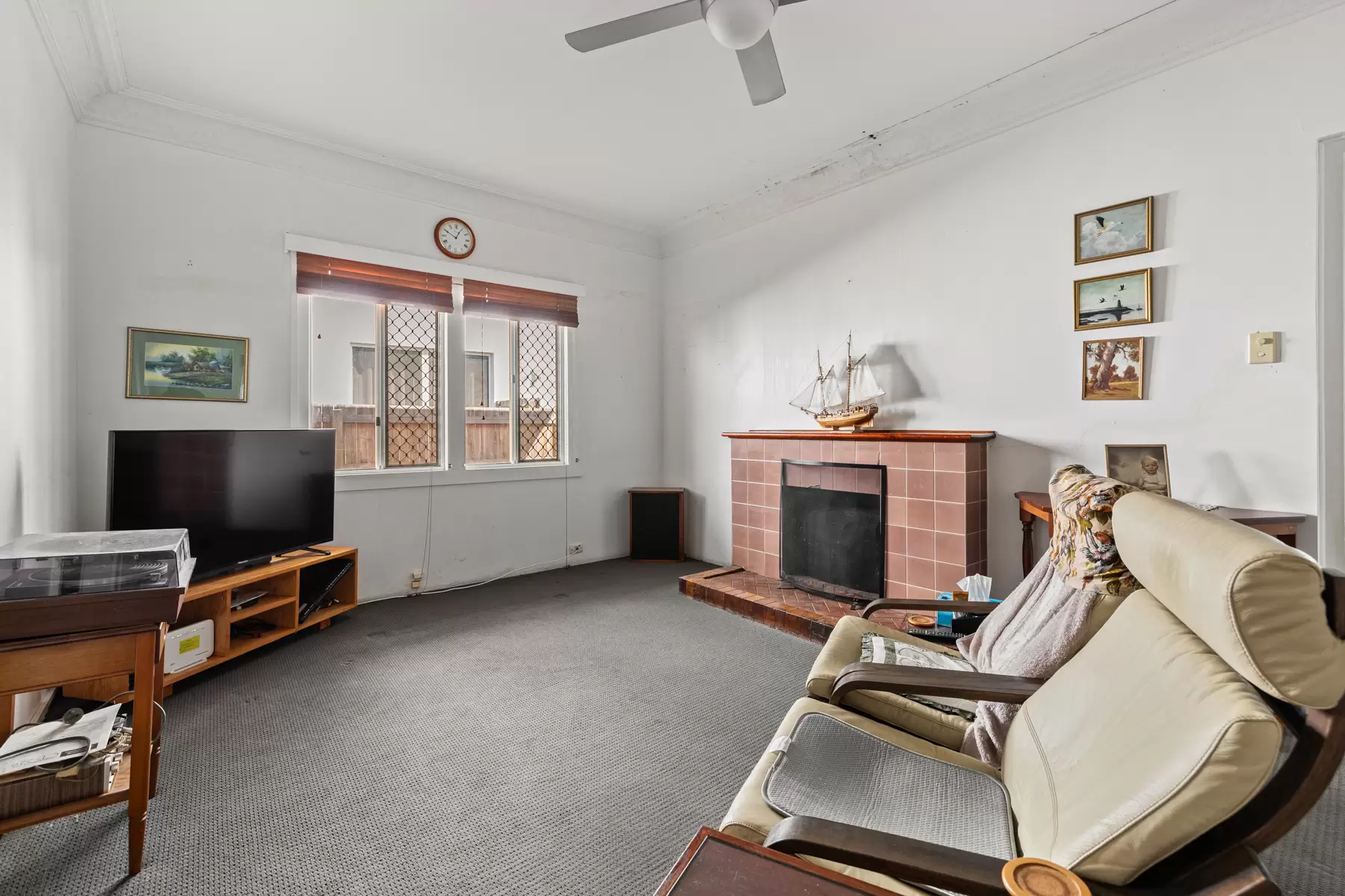 112-114 Queens Esplanade, Thorneside Sold by Queensland Sotheby's International Realty - image 1