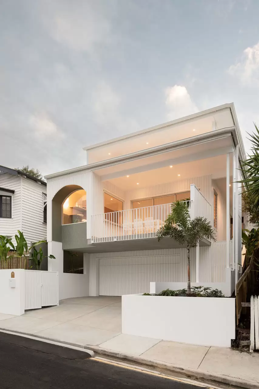 8  Sackville Street, Milton Sold by Queensland Sotheby's International Realty - image 1