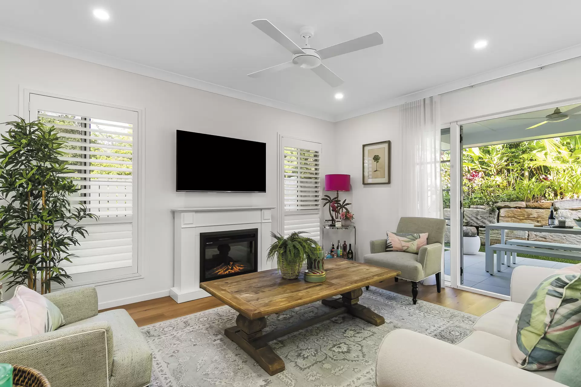 12 Riseborough Terrace, Cleveland Sold by Queensland Sotheby's International Realty - image 1