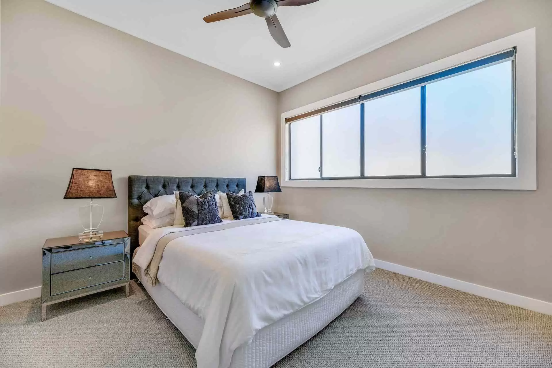 2/34 Salstone Street, Kangaroo Point Sold by Queensland Sotheby's International Realty - image 1