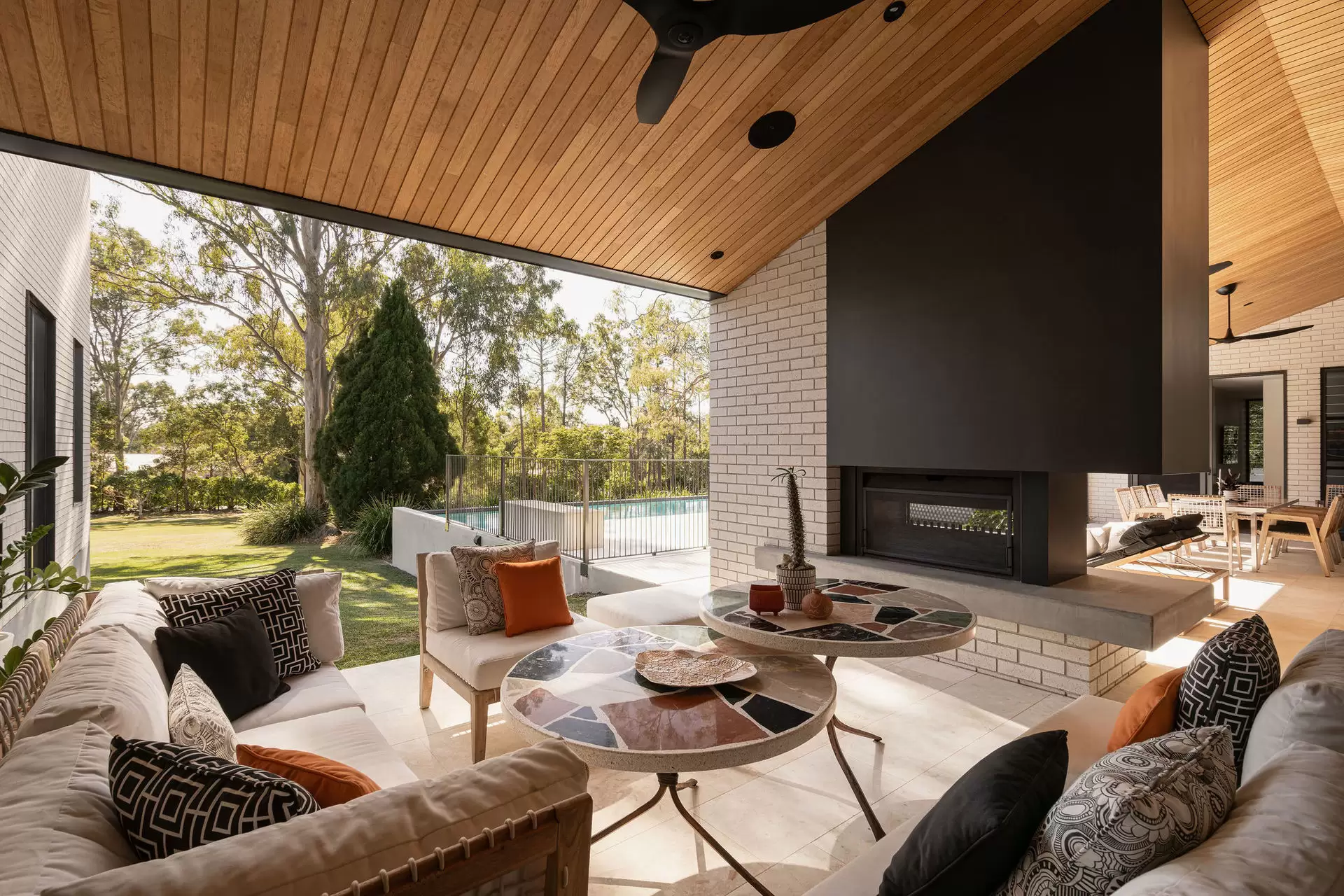 305 Formosa Road, Gumdale Sold by Queensland Sotheby's International Realty - image 1