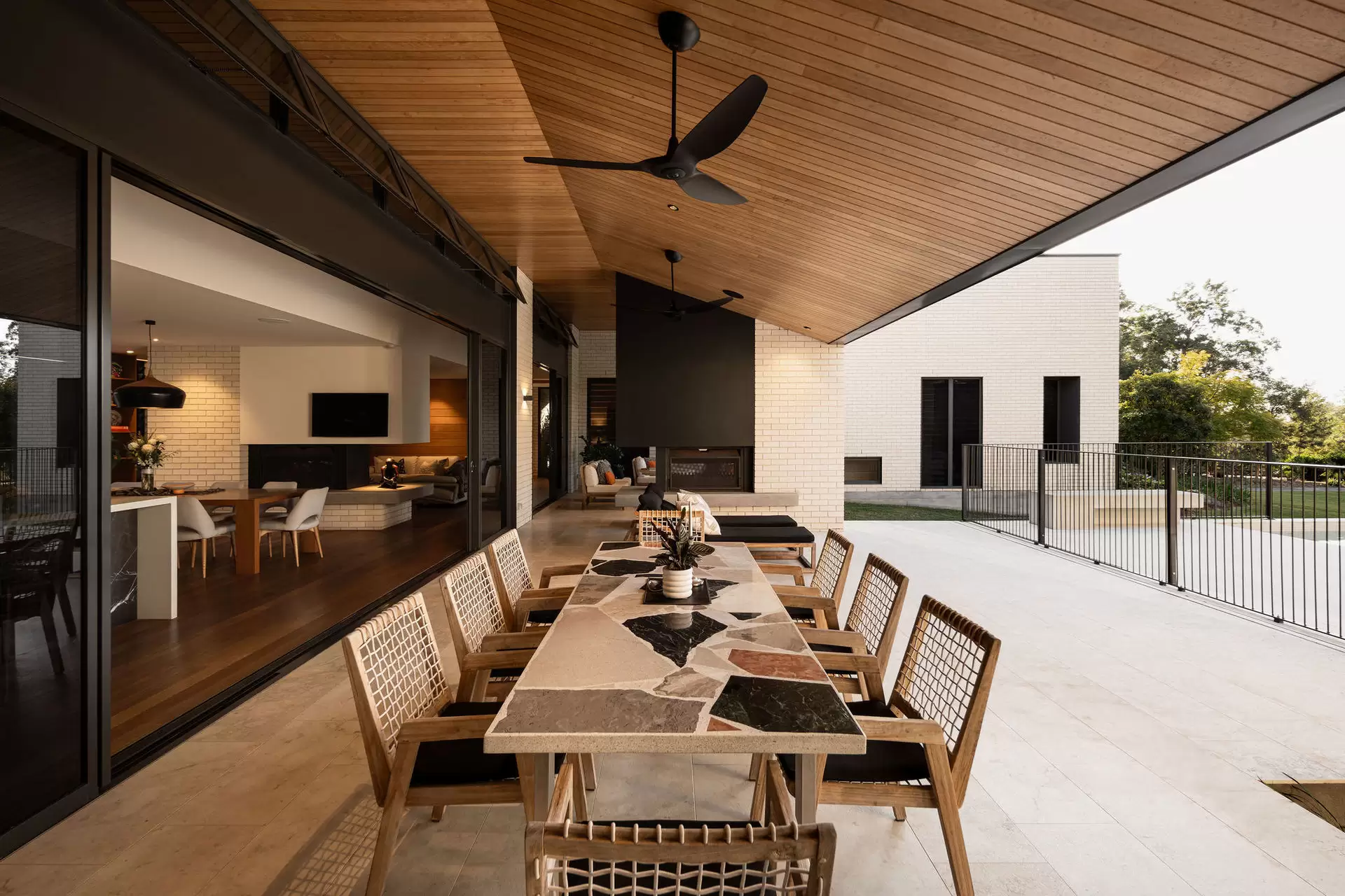 305 Formosa Road, Gumdale Sold by Queensland Sotheby's International Realty - image 1