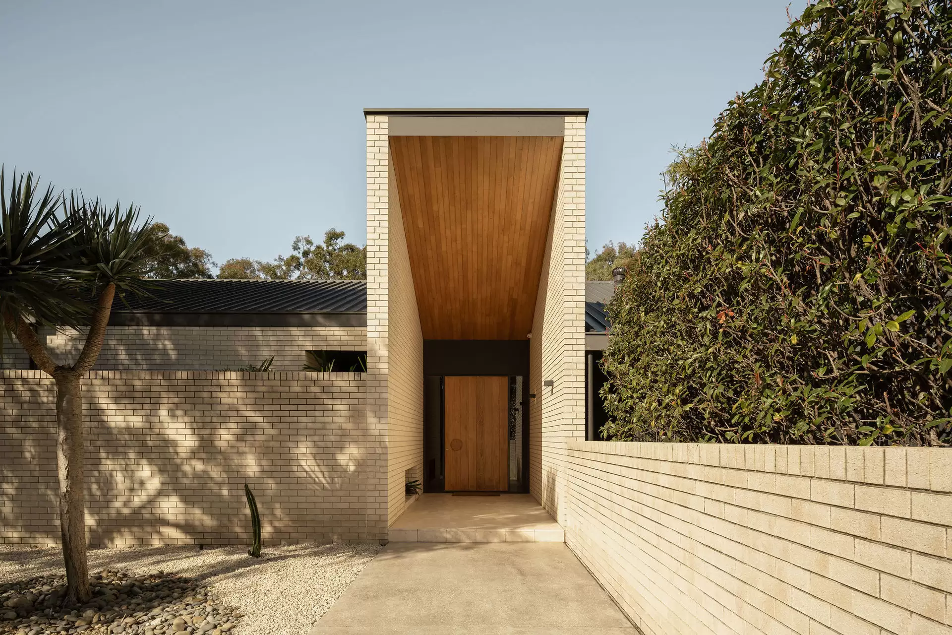 305 Formosa Road, Gumdale Sold by Queensland Sotheby's International Realty - image 1