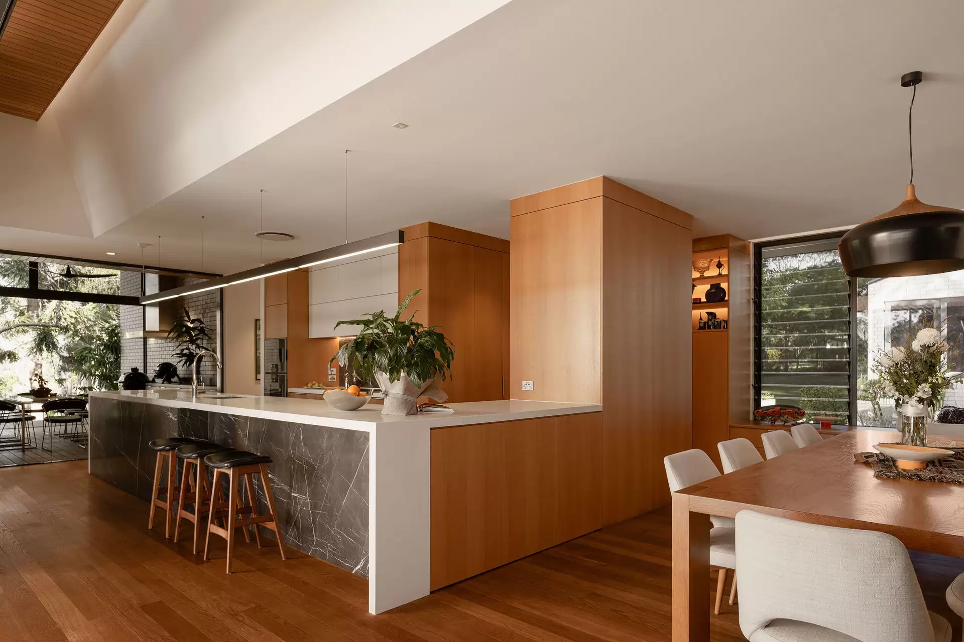 305 Formosa Road, Gumdale Sold by Queensland Sotheby's International Realty - image 1