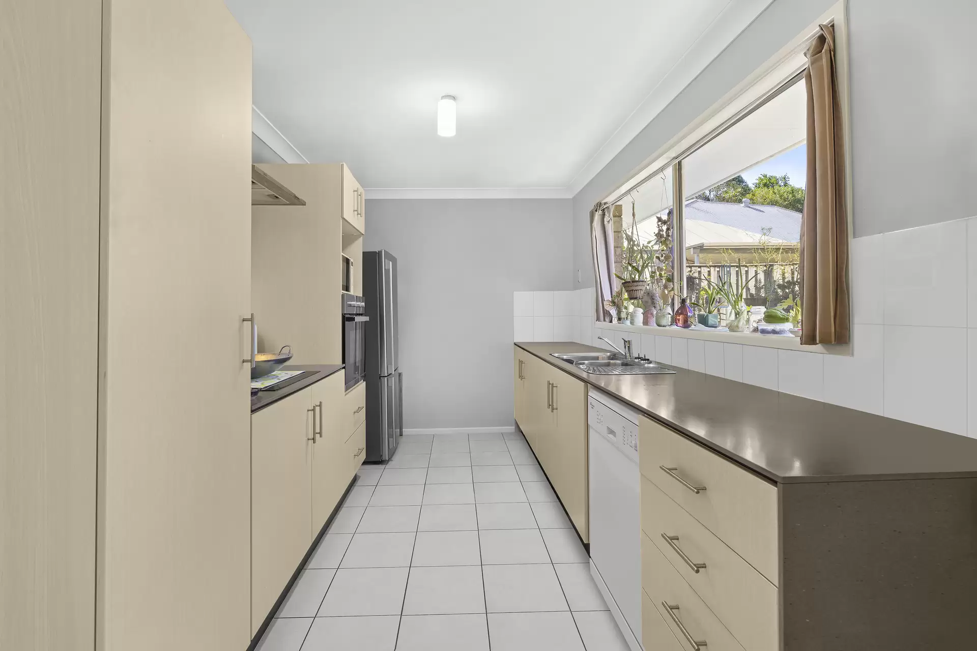 7 Anticipation Close, Nambour Sold by Queensland Sotheby's International Realty - image 1