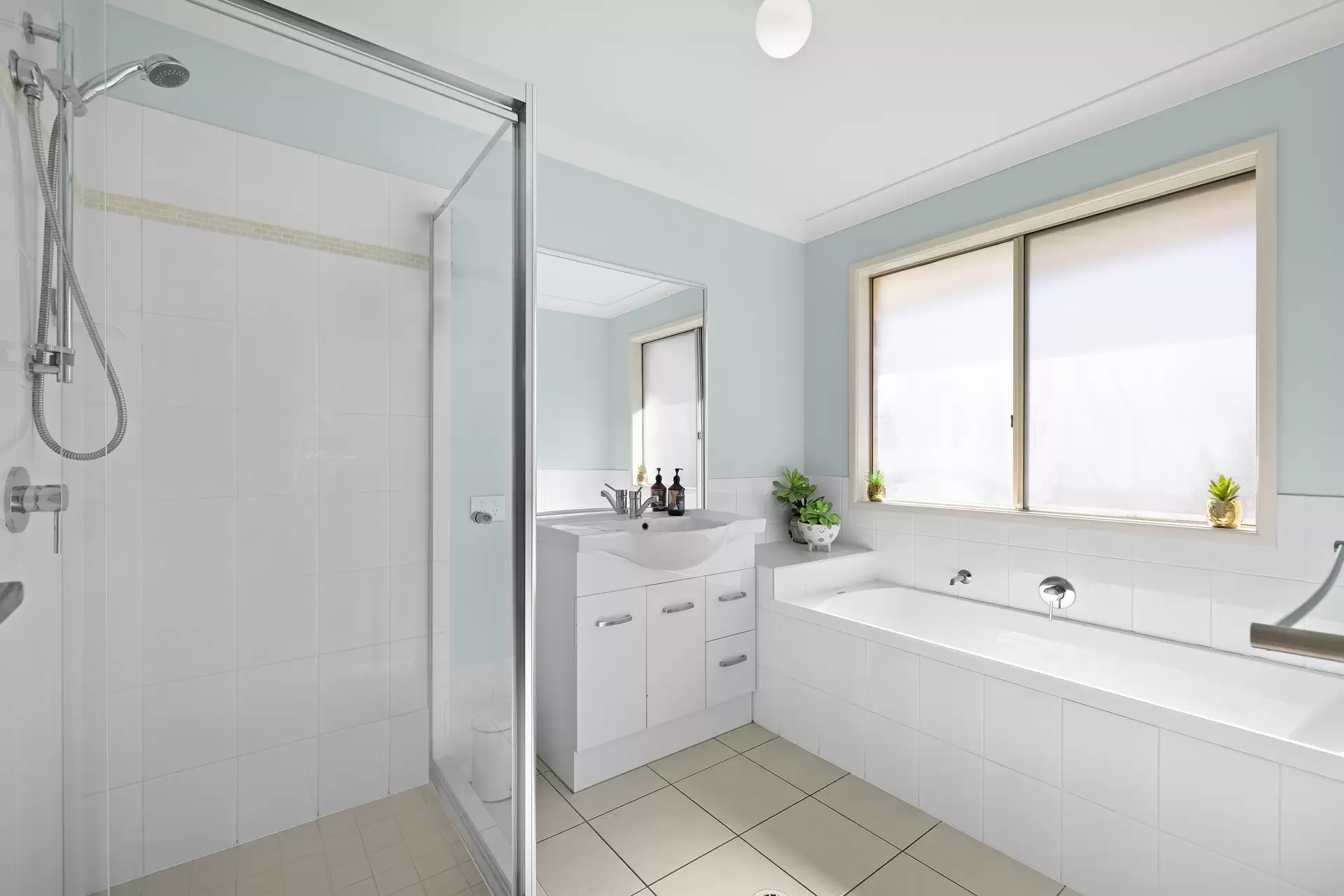 7 Anticipation Close, Nambour Sold by Queensland Sotheby's International Realty - image 1