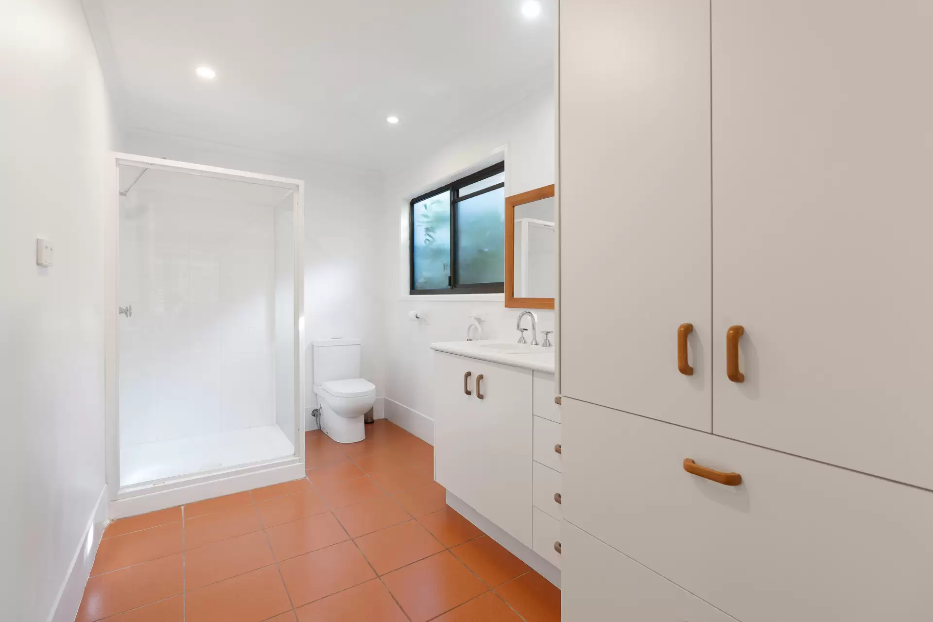 16-18 Sail Street, Noosaville Sold by  - image 1