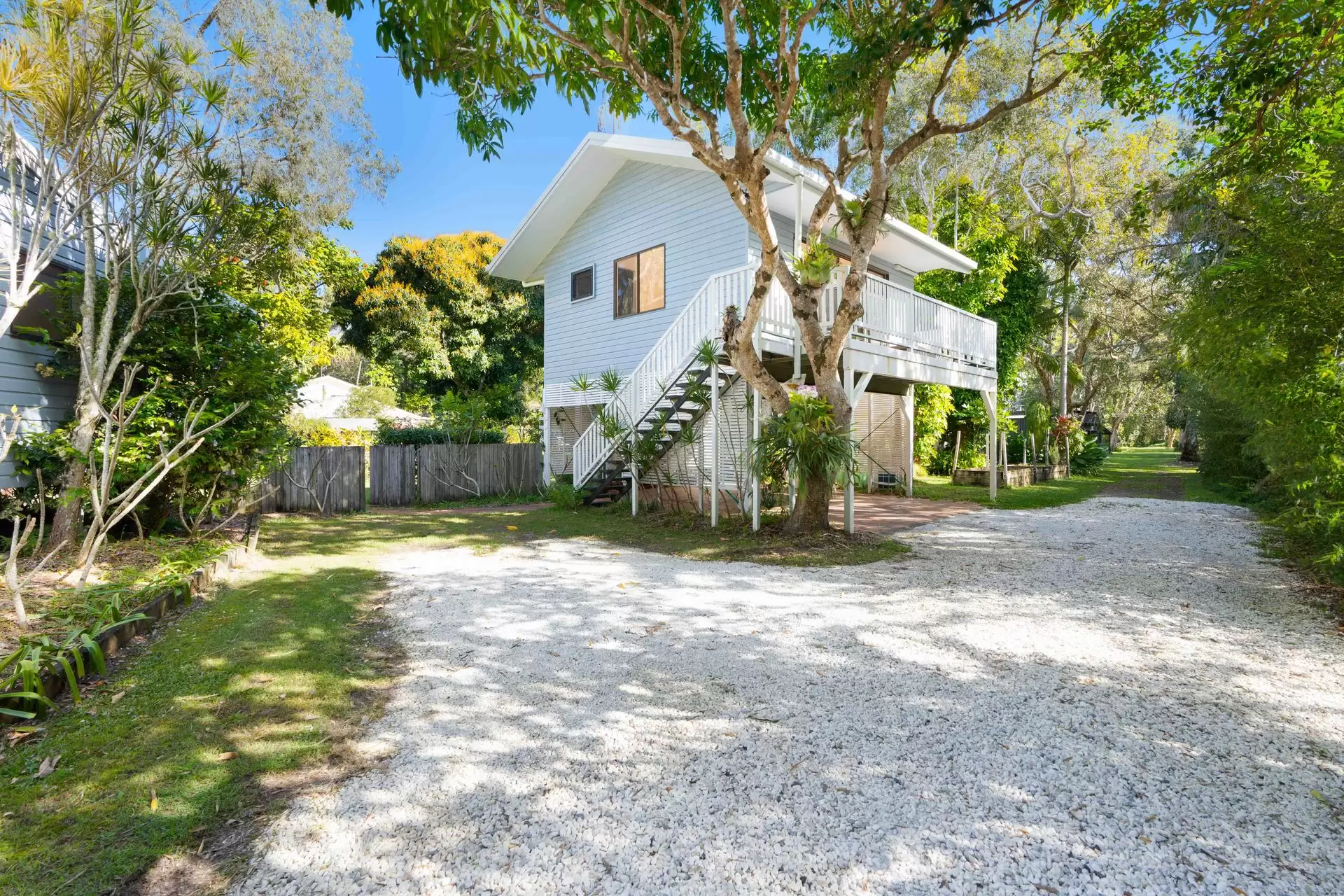 16-18 Sail Street, Noosaville Sold by  - image 1
