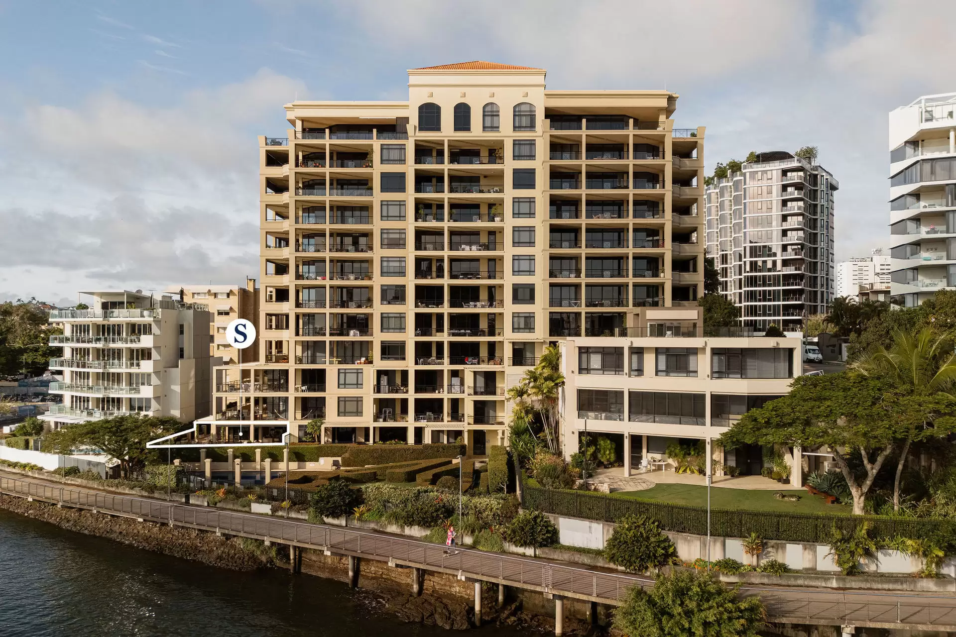 102/241 Wellington Road, East Brisbane Sold by Queensland Sotheby's International Realty - image 1