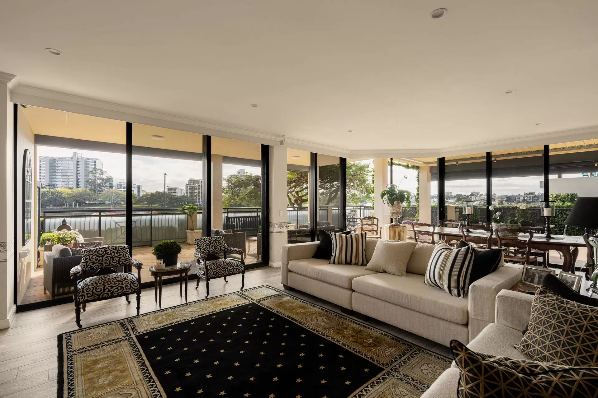 102/241 Wellington Road, East Brisbane Sold by Queensland Sotheby's International Realty - image 1
