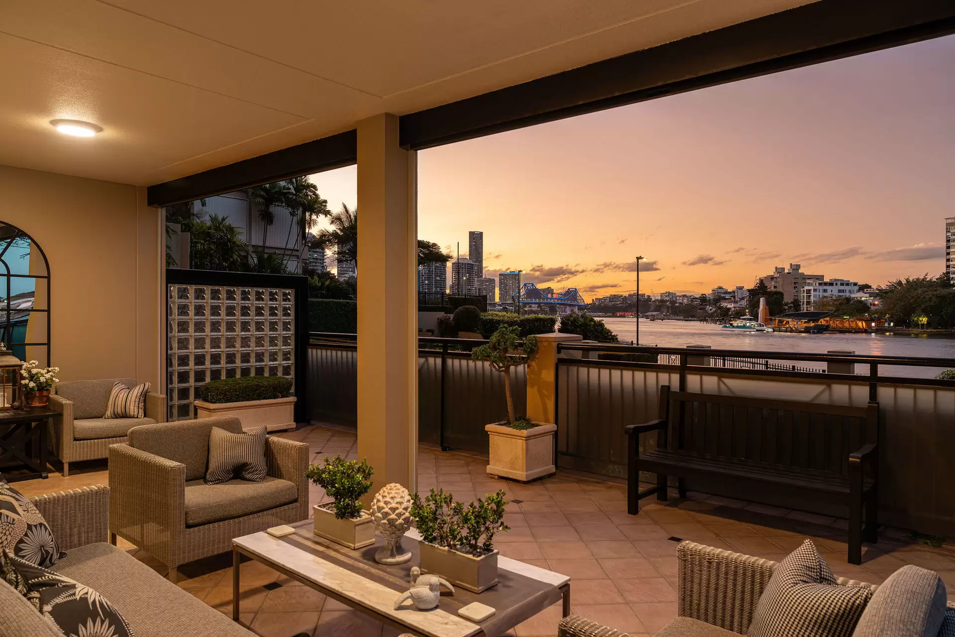 102/241 Wellington Road, East Brisbane Sold by Queensland Sotheby's International Realty - image 1