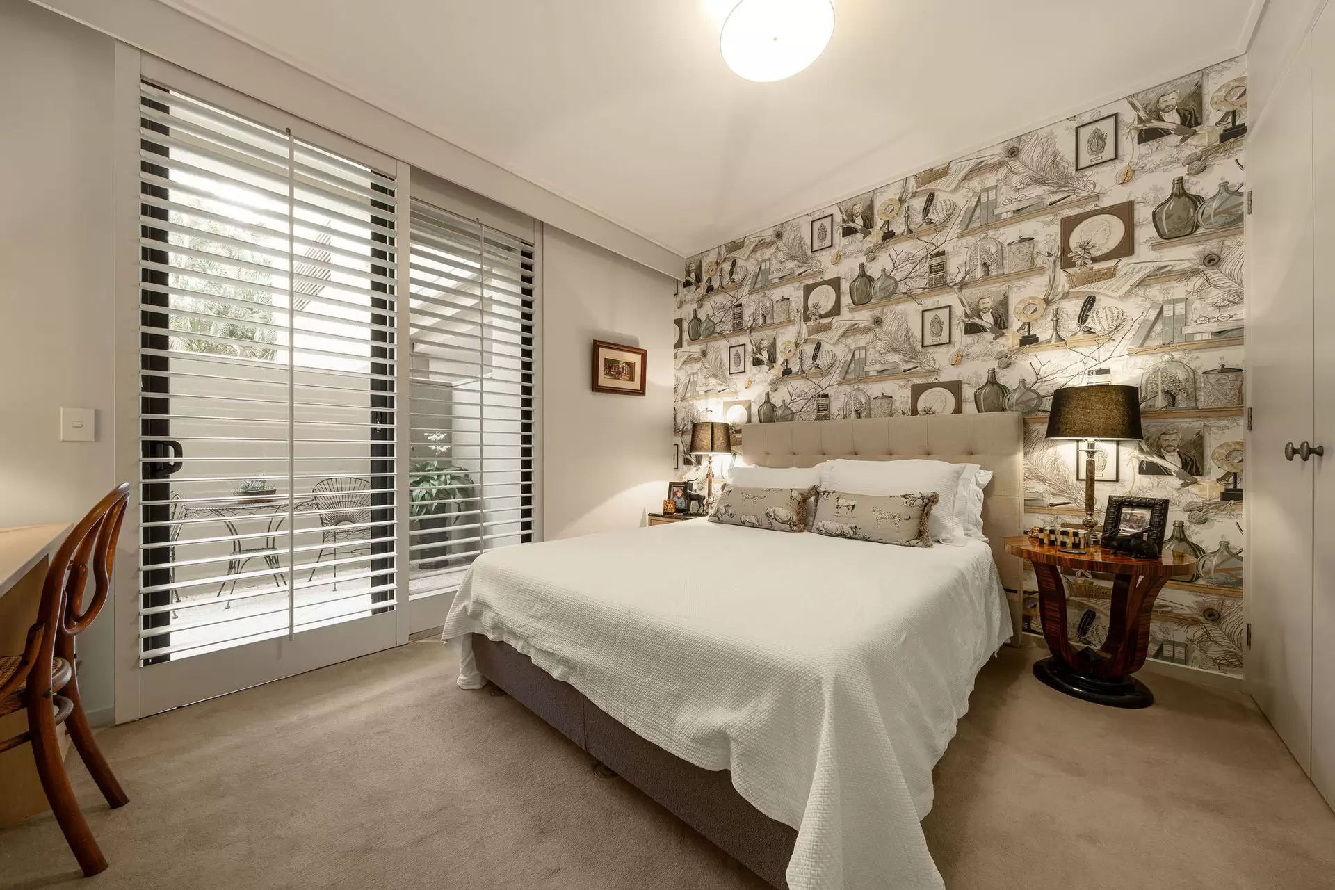 102/241 Wellington Road, East Brisbane Sold by Queensland Sotheby's International Realty - image 1