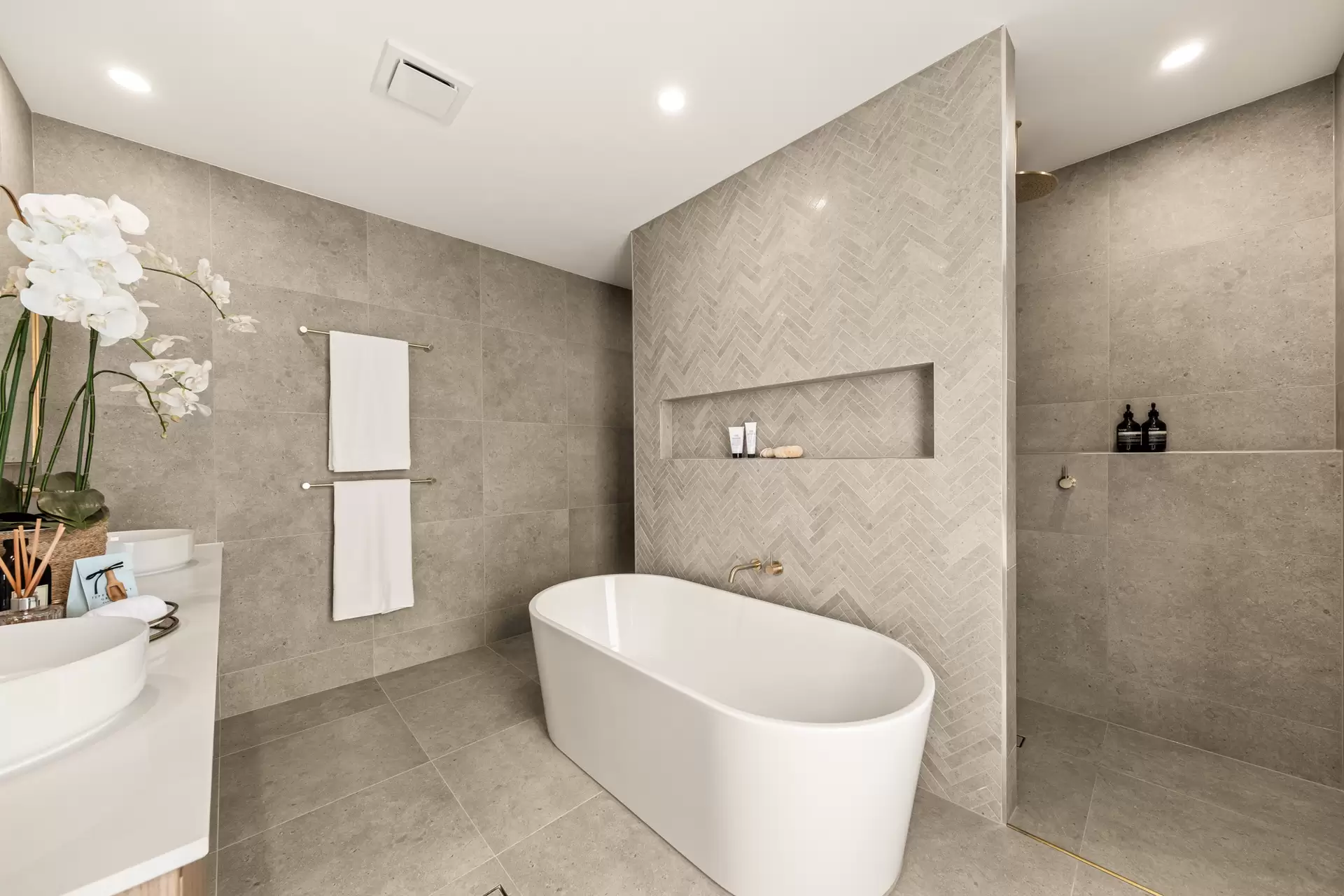 11 Gurley Street, Wavell Heights Sold by Queensland Sotheby's International Realty - image 1