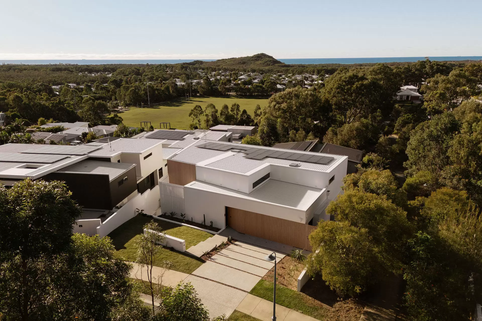 11 Bronze Wing Circuit, Peregian Springs Sold by Queensland Sotheby's International Realty - image 1