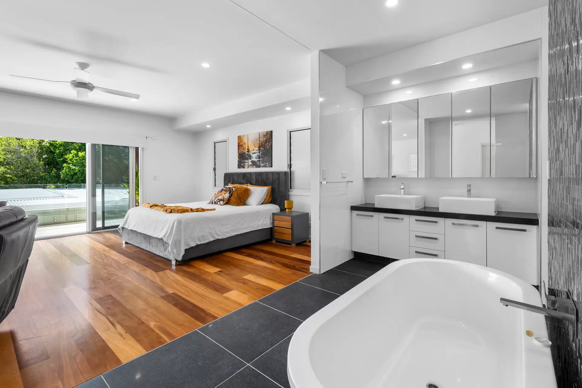 18 Horseshoe Bay Road, Bowen Sold by Queensland Sotheby's International Realty - image 1