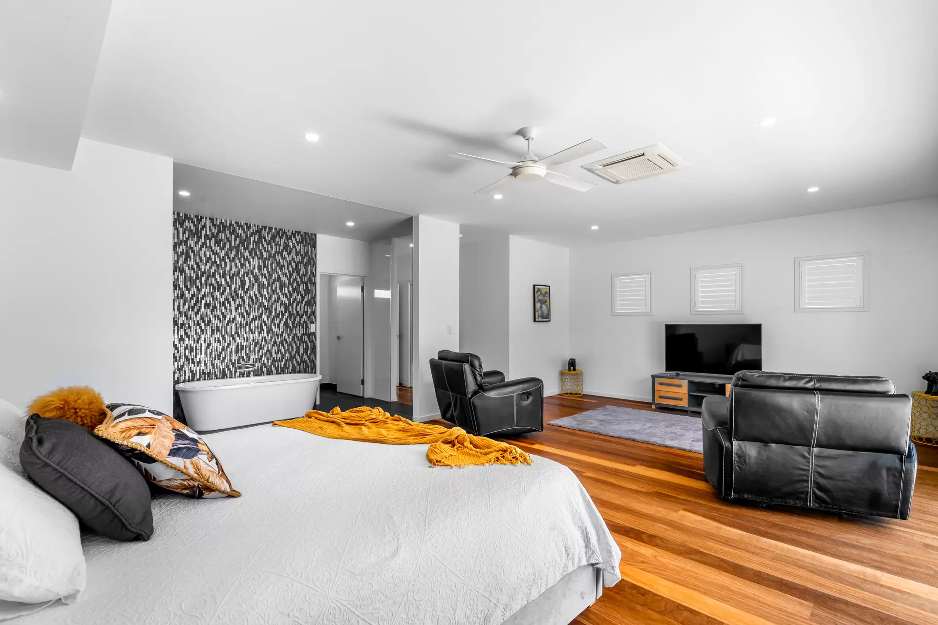 18 Horseshoe Bay Road, Bowen Sold by Queensland Sotheby's International Realty - image 1