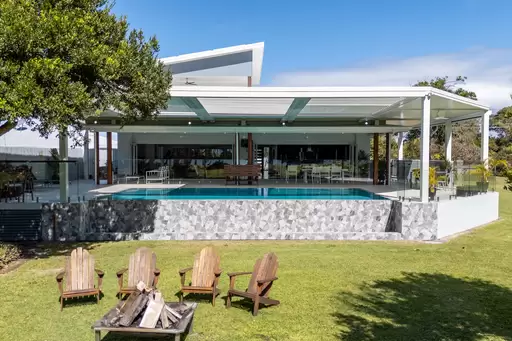 18 Horseshoe Bay Road, Bowen Sold by 
