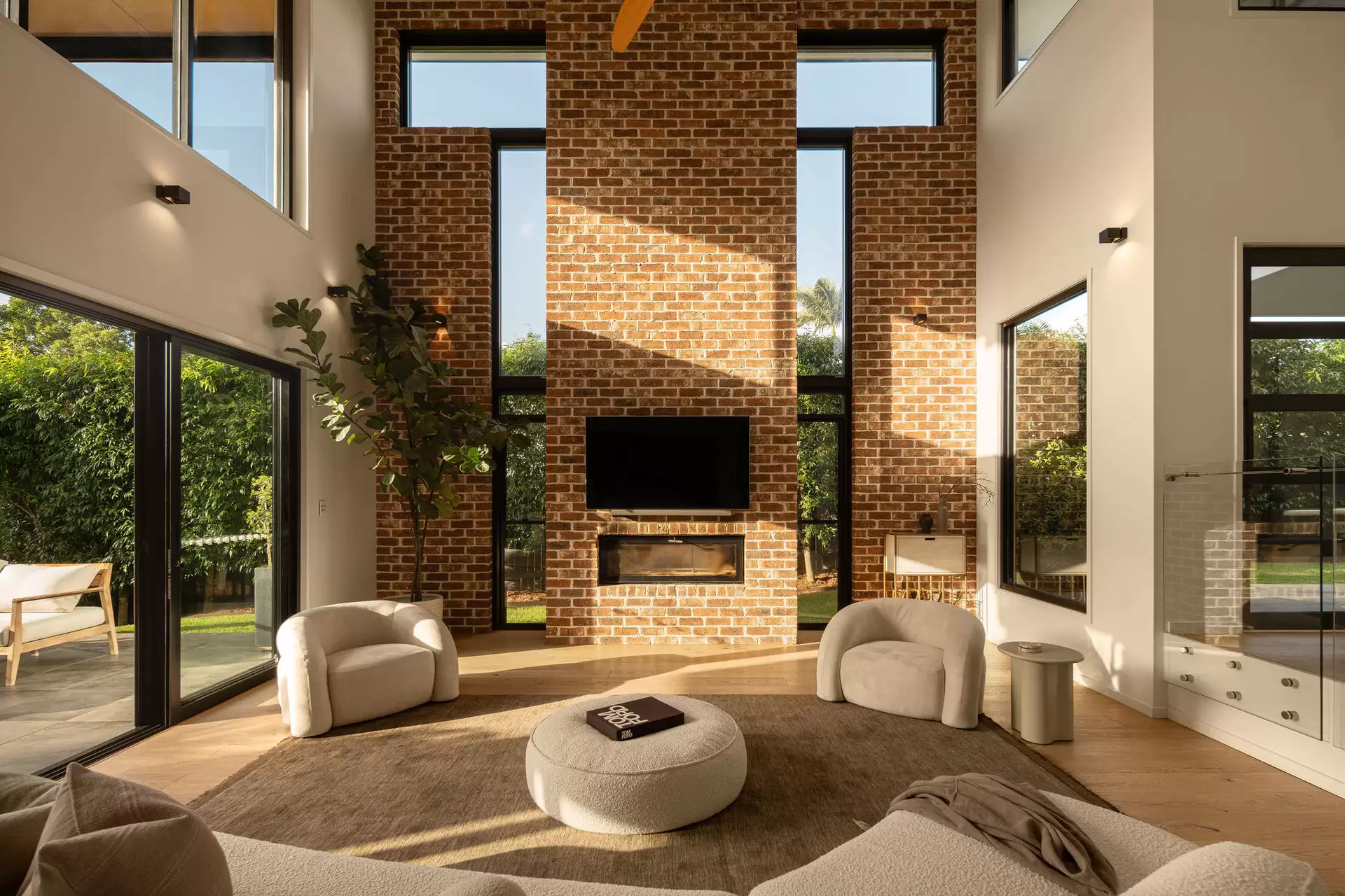 65 Bedford Street, Gordon Park Sold by Queensland Sotheby's International Realty - image 1