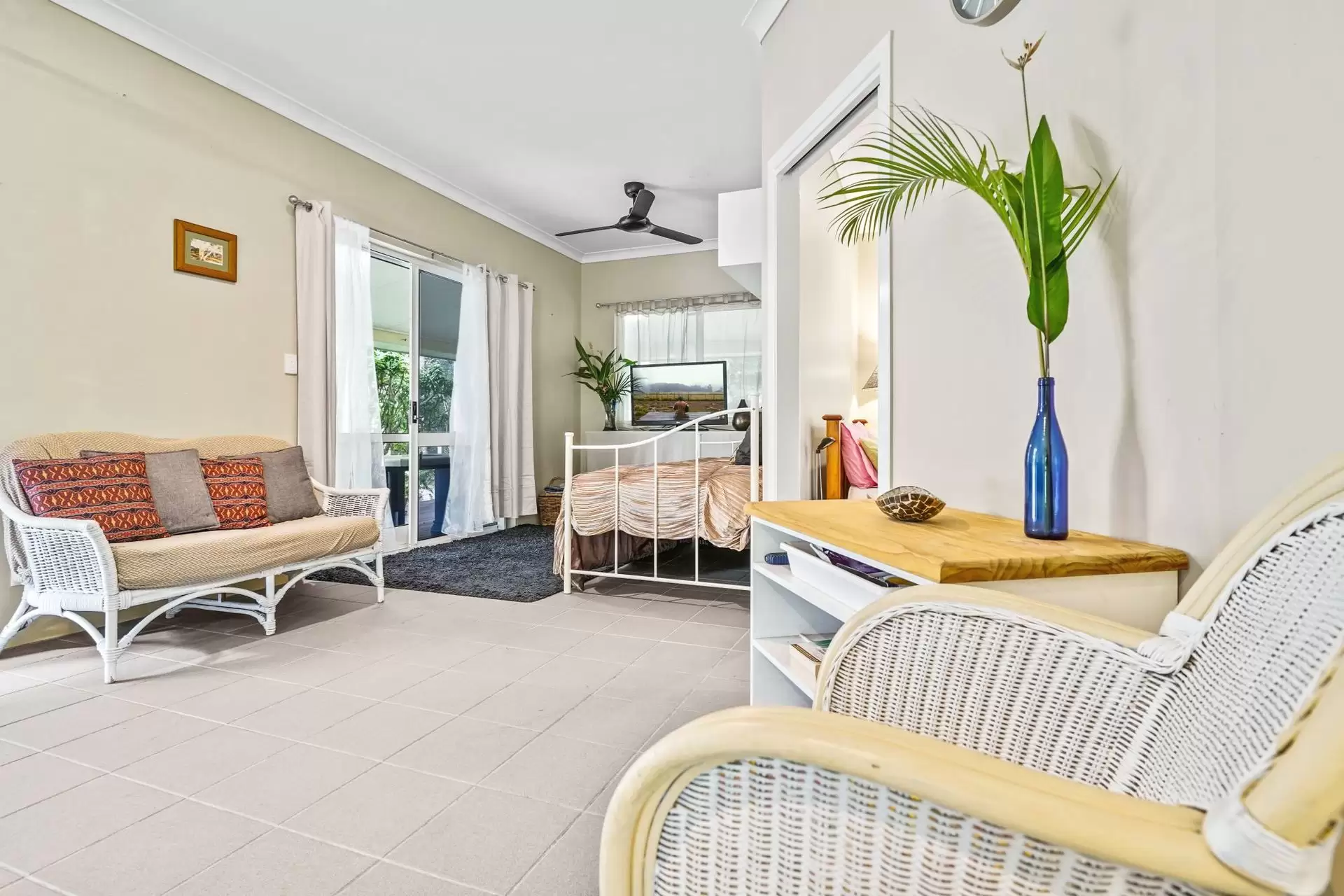 19 Palm Avenue, Mowbray Sold by Queensland Sotheby's International Realty - image 1