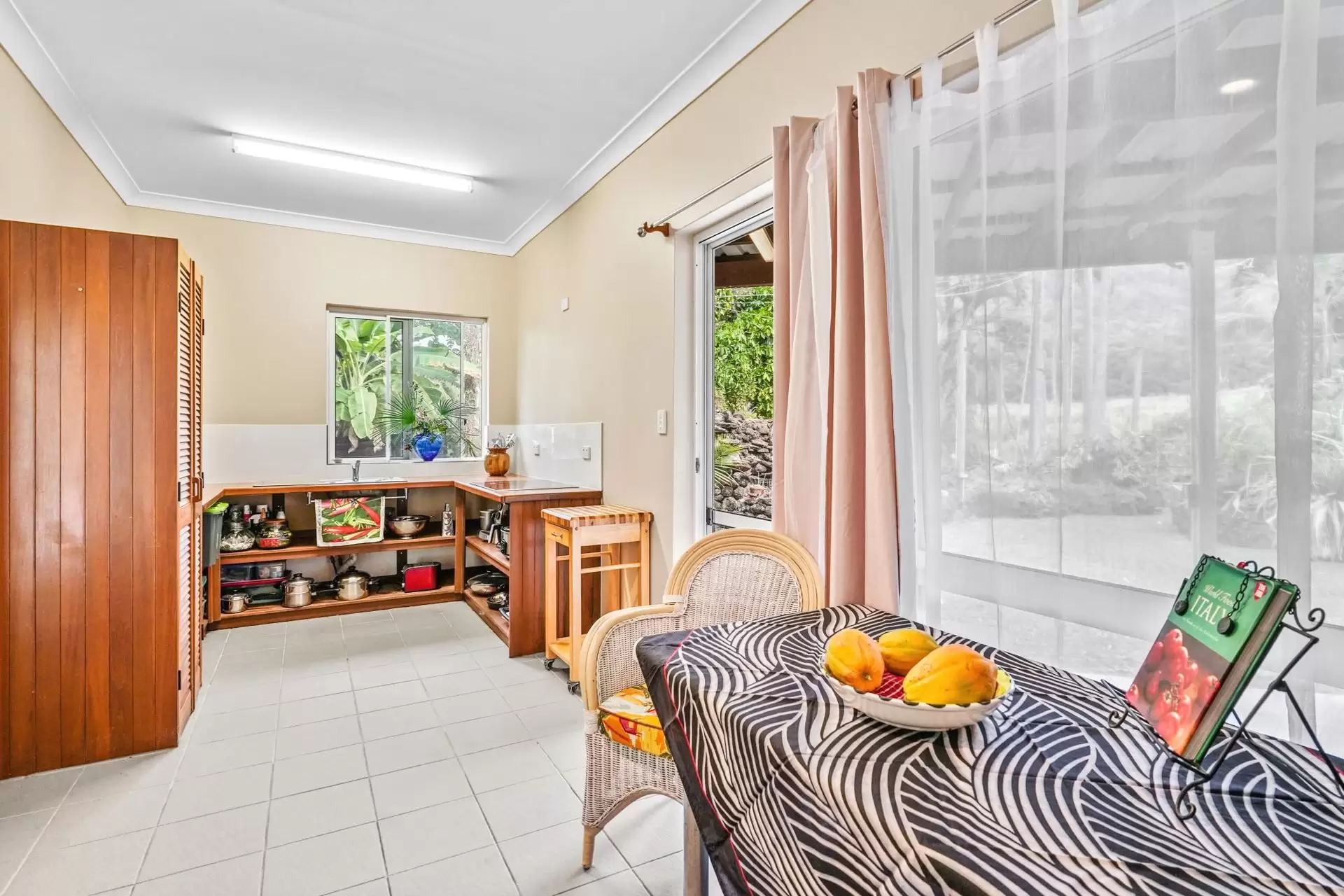 19 Palm Avenue, Mowbray Sold by  - image 1