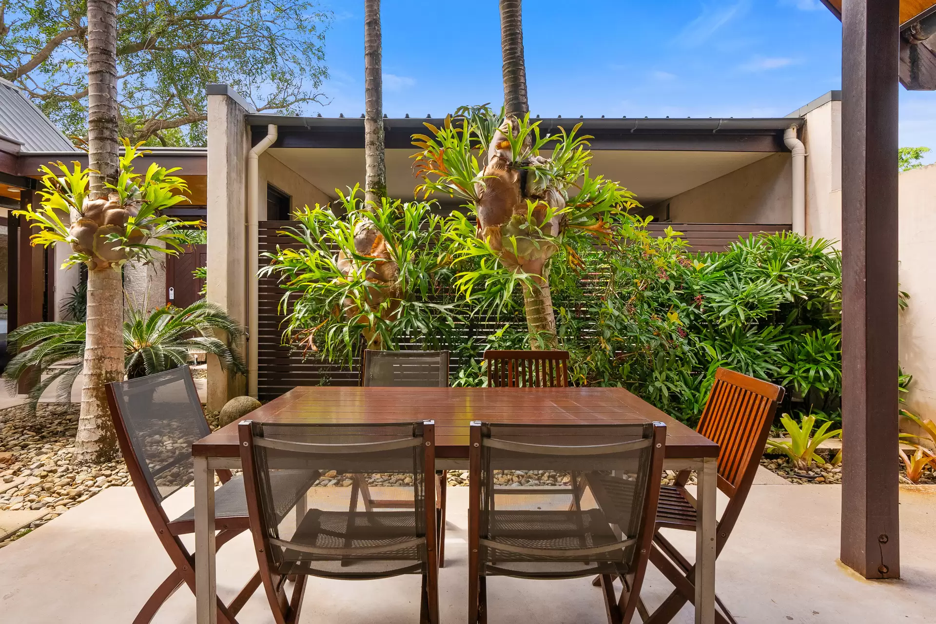 73 Bale Drive, Port Douglas Sold by Queensland Sotheby's International Realty - image 1