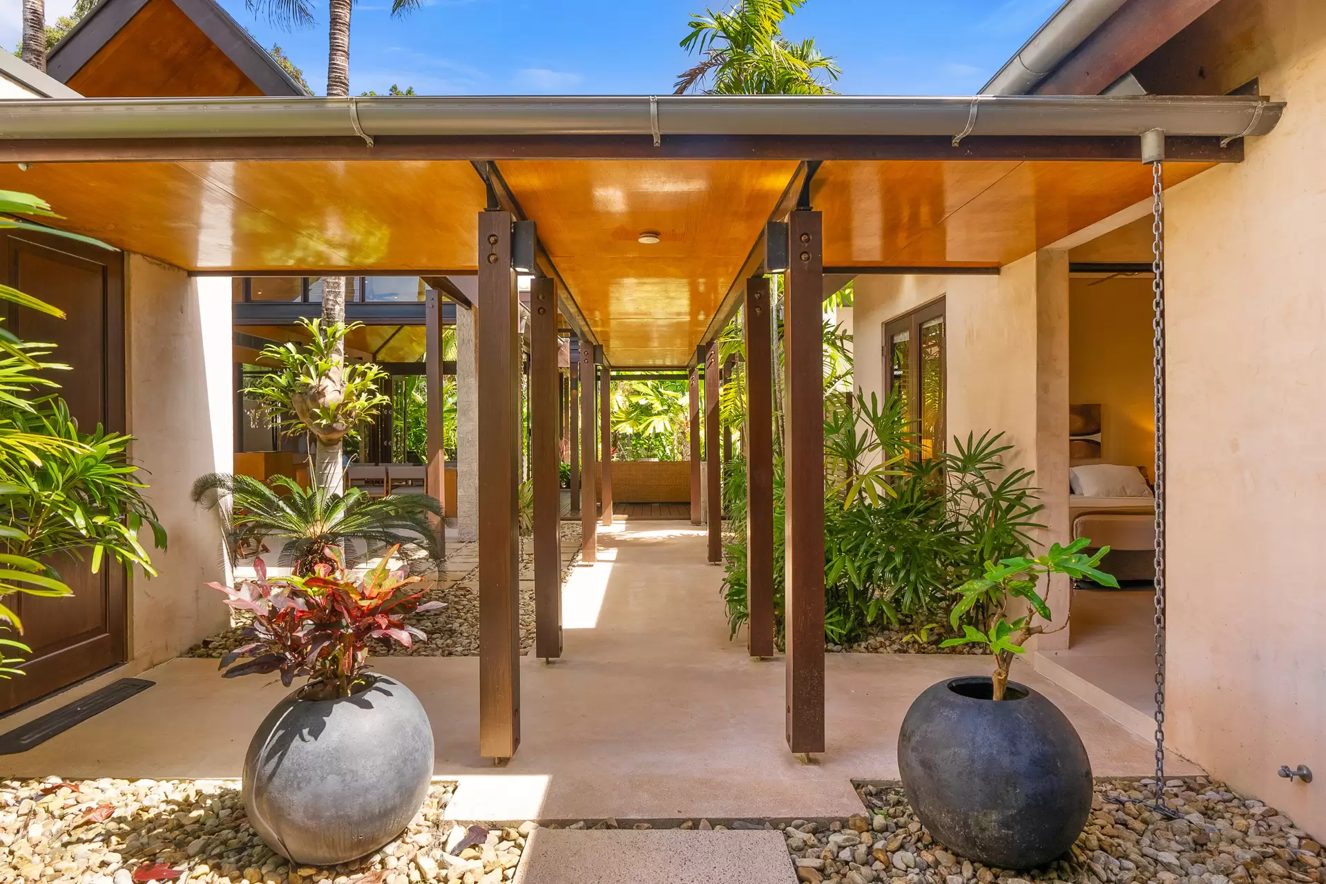 73 Bale Drive, Port Douglas Sold by Queensland Sotheby's International Realty - image 1