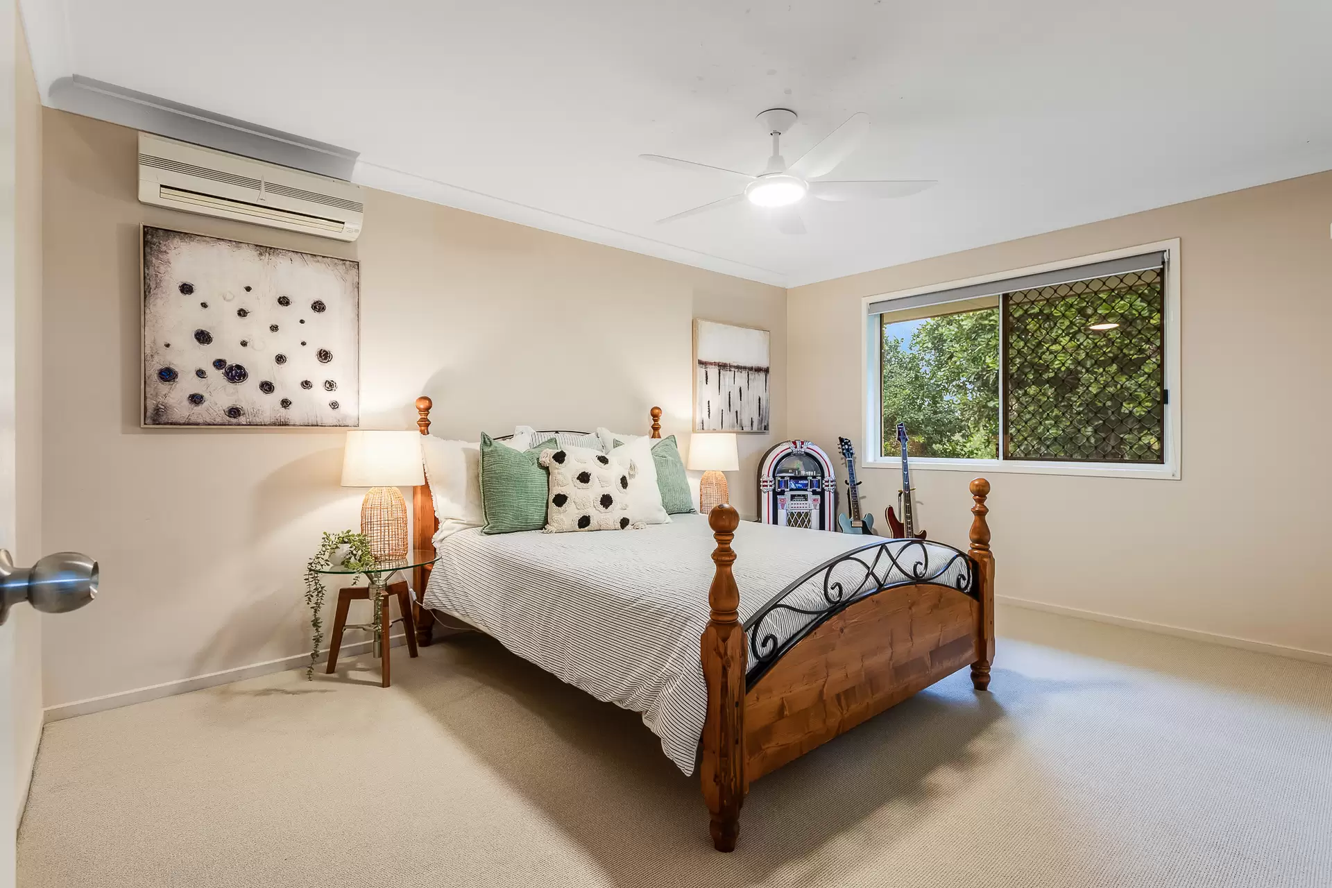 6 Firetail Place, Mango Hill Sold by Queensland Sotheby's International Realty - image 1