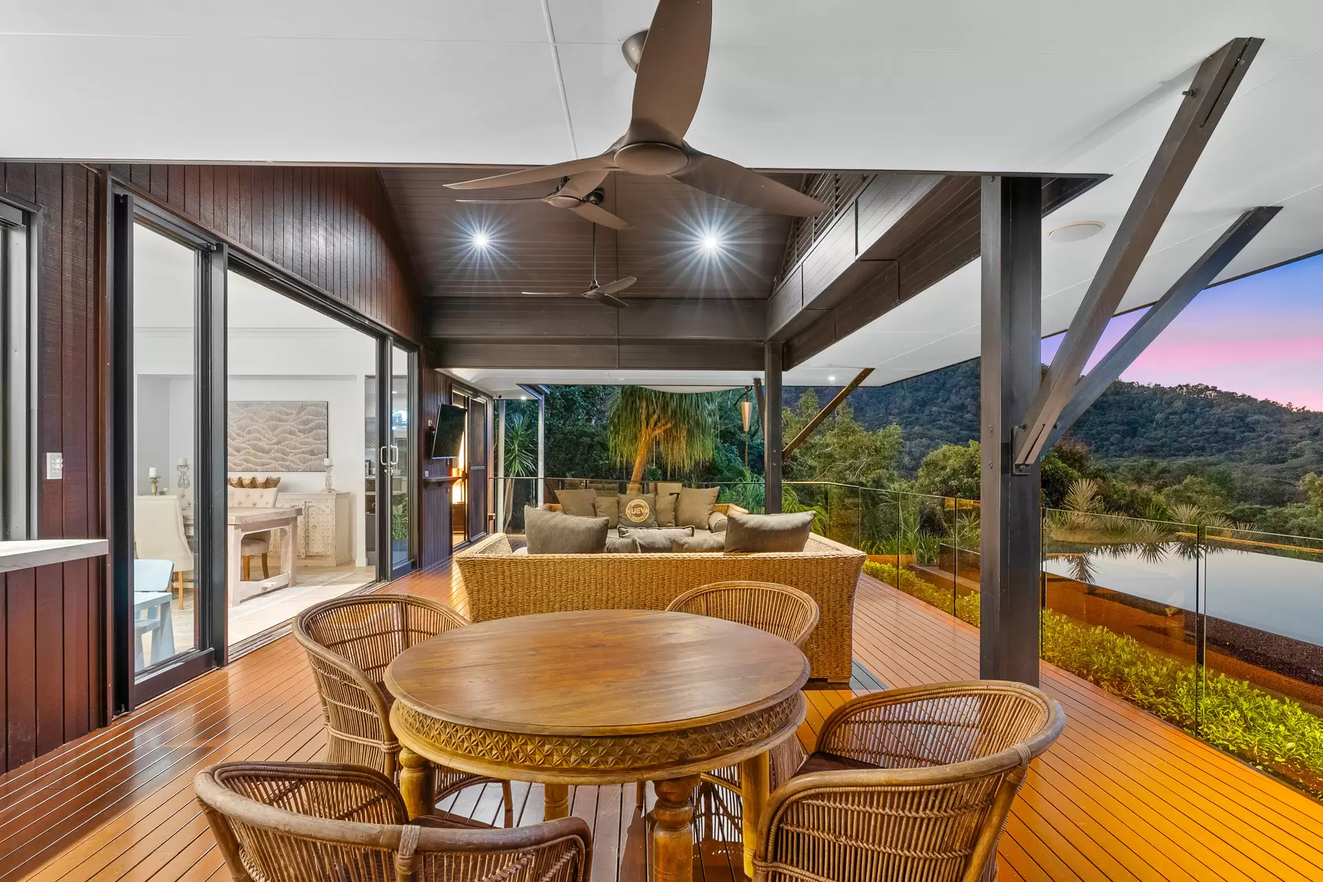 280 Mowbray River Road, Mowbray Sold by Queensland Sotheby's International Realty - image 1