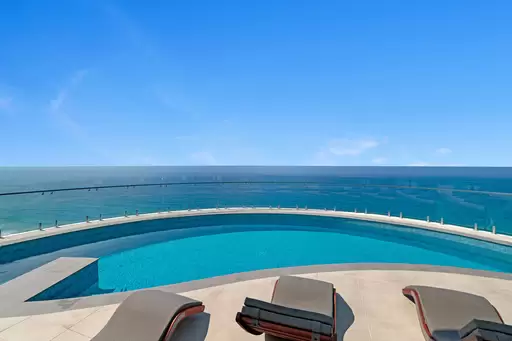 1704 Pearl/3550-3552 Main Beach Parade, Main Beach Sold by 