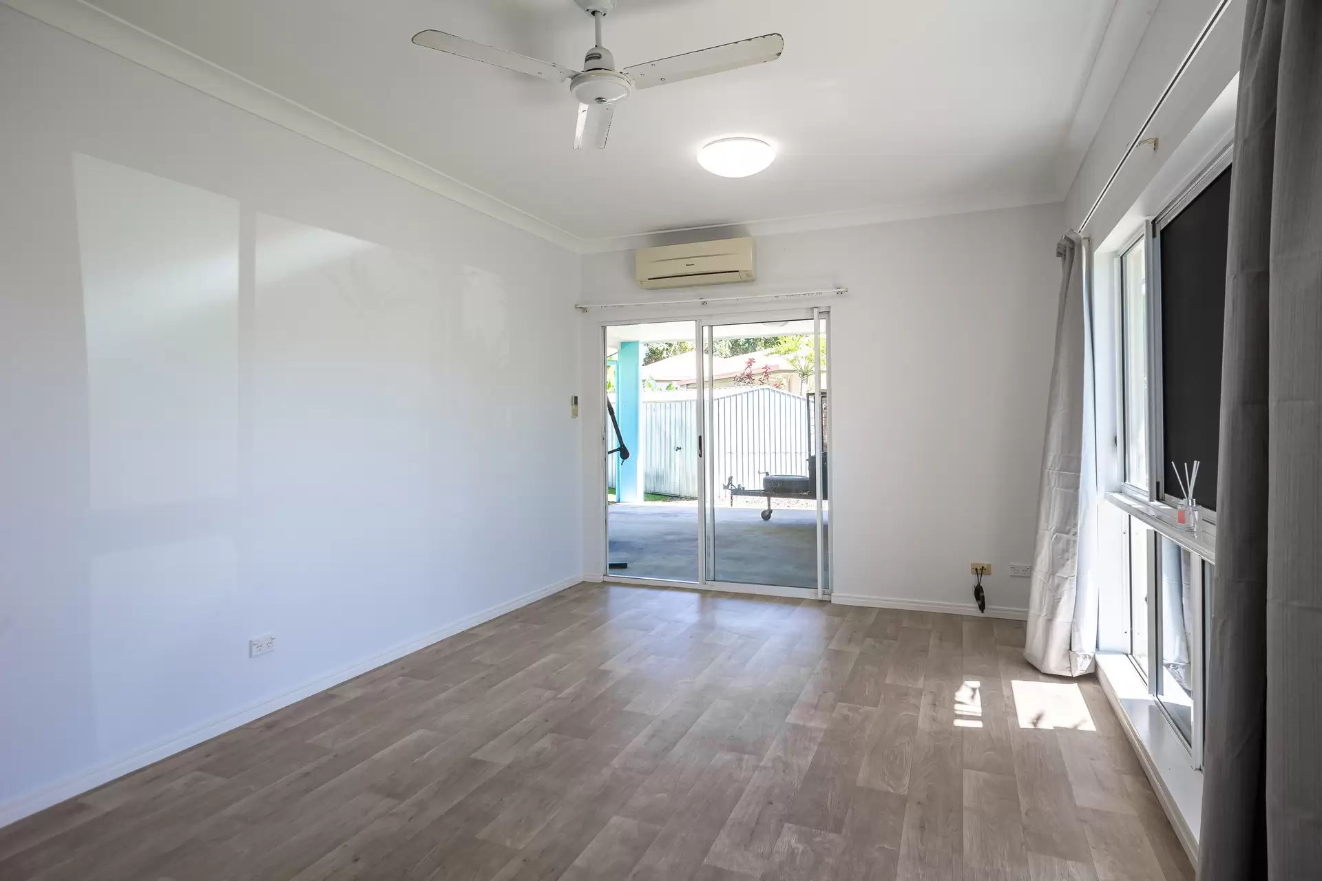 8 Lorikeet Close, Port Douglas Sold by Queensland Sotheby's International Realty - image 1