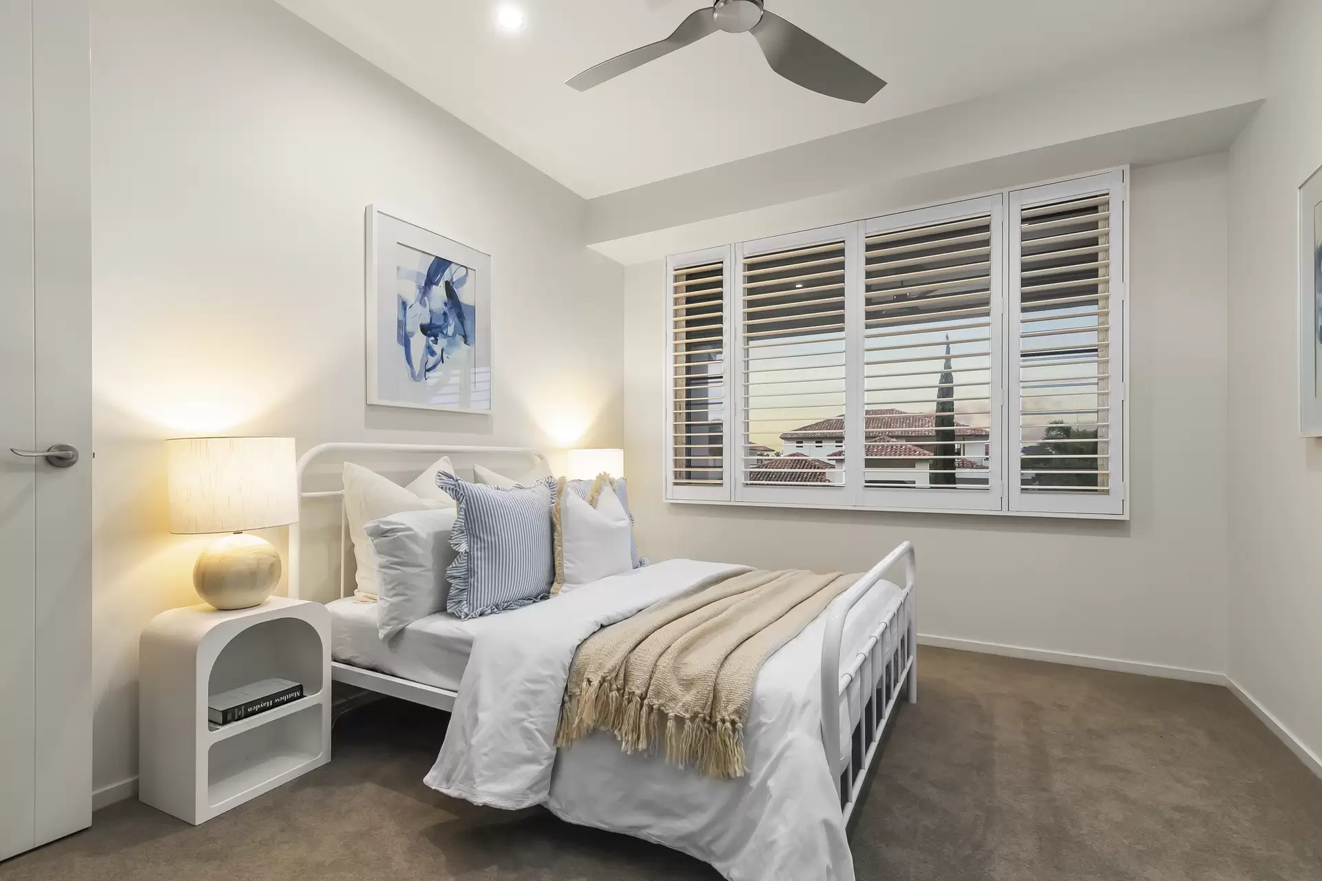 32 Caravel Court, Raby Bay Sold by Queensland Sotheby's International Realty - image 1