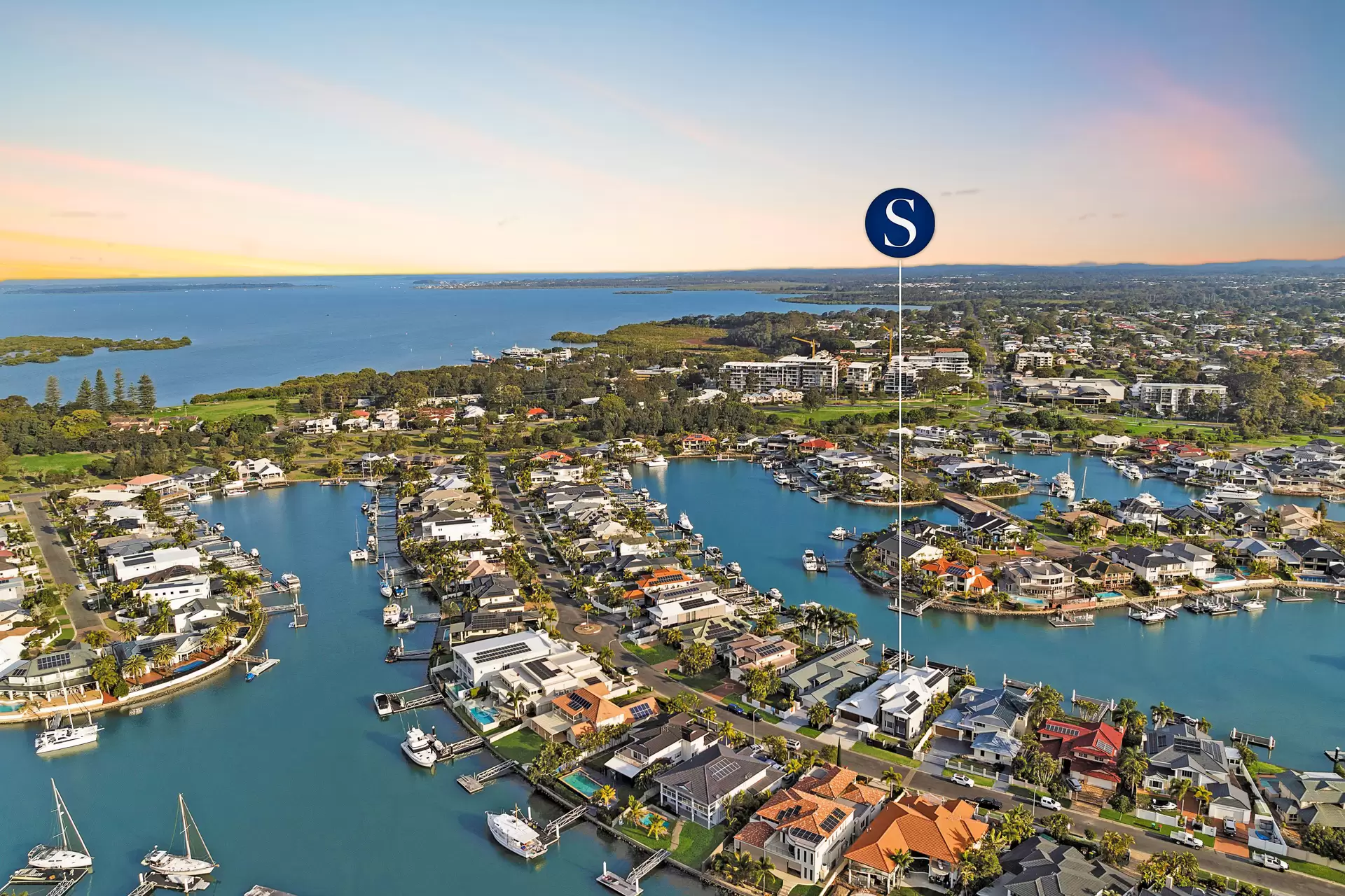 32 Caravel Court, Raby Bay Sold by Queensland Sotheby's International Realty - image 1