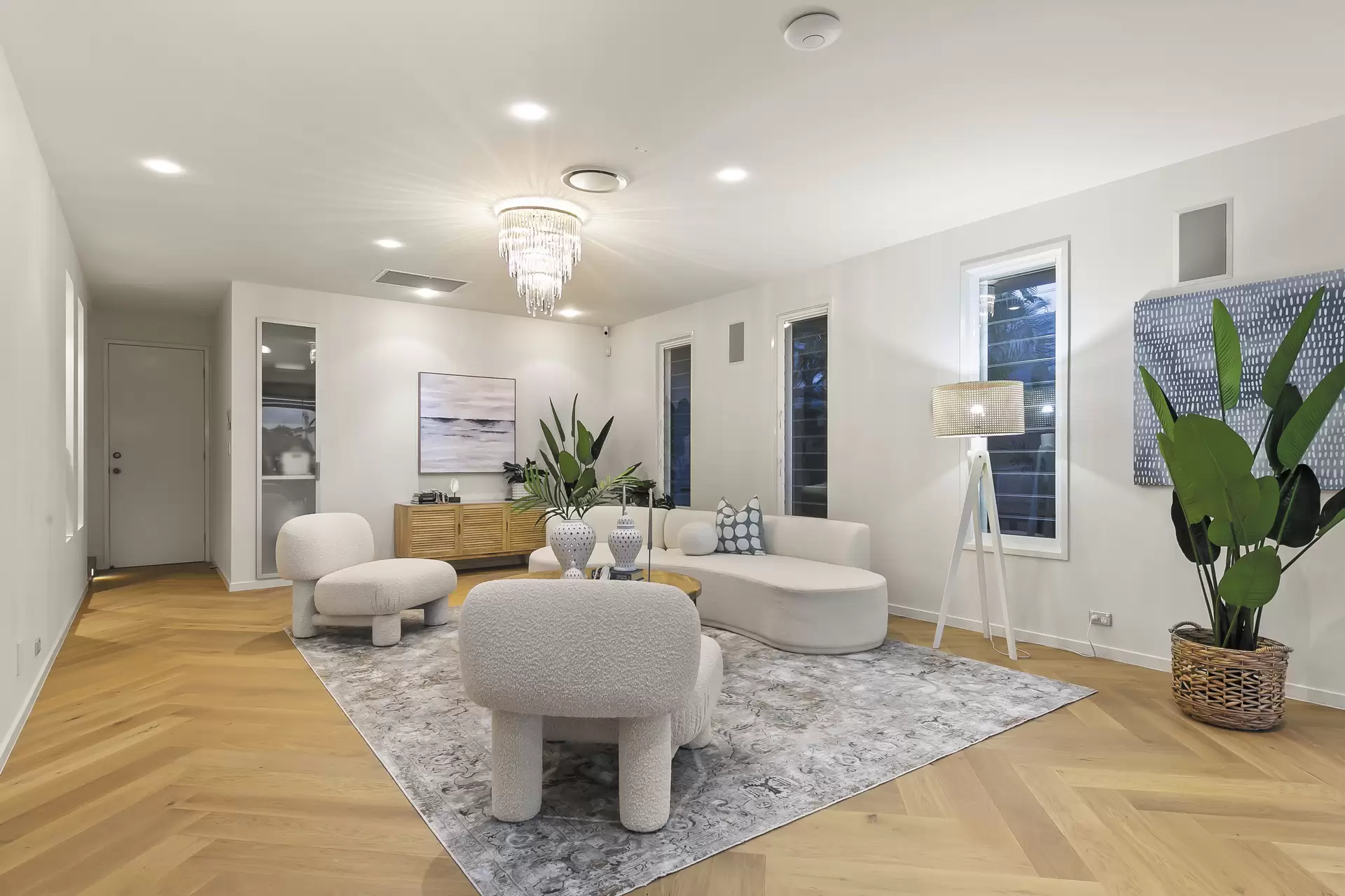 32 Caravel Court, Raby Bay Sold by Queensland Sotheby's International Realty - image 1