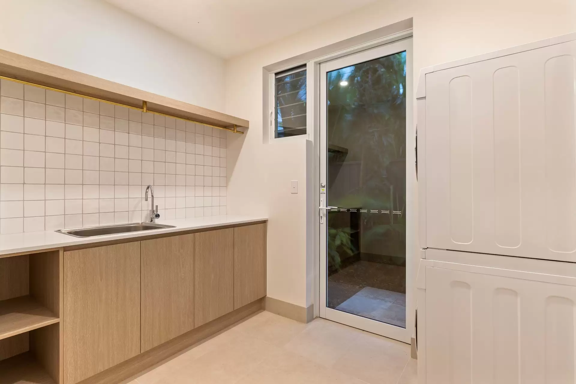 11 Rachel Carson Lane, Port Douglas Sold by Queensland Sotheby's International Realty - image 1