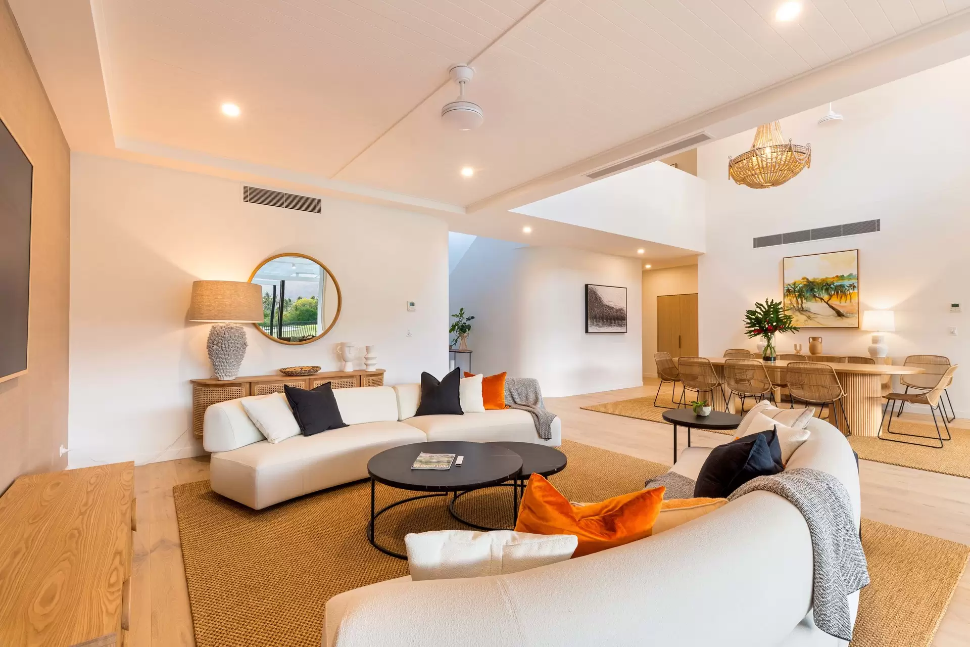11 Rachel Carson Lane, Port Douglas Sold by Queensland Sotheby's International Realty - image 1