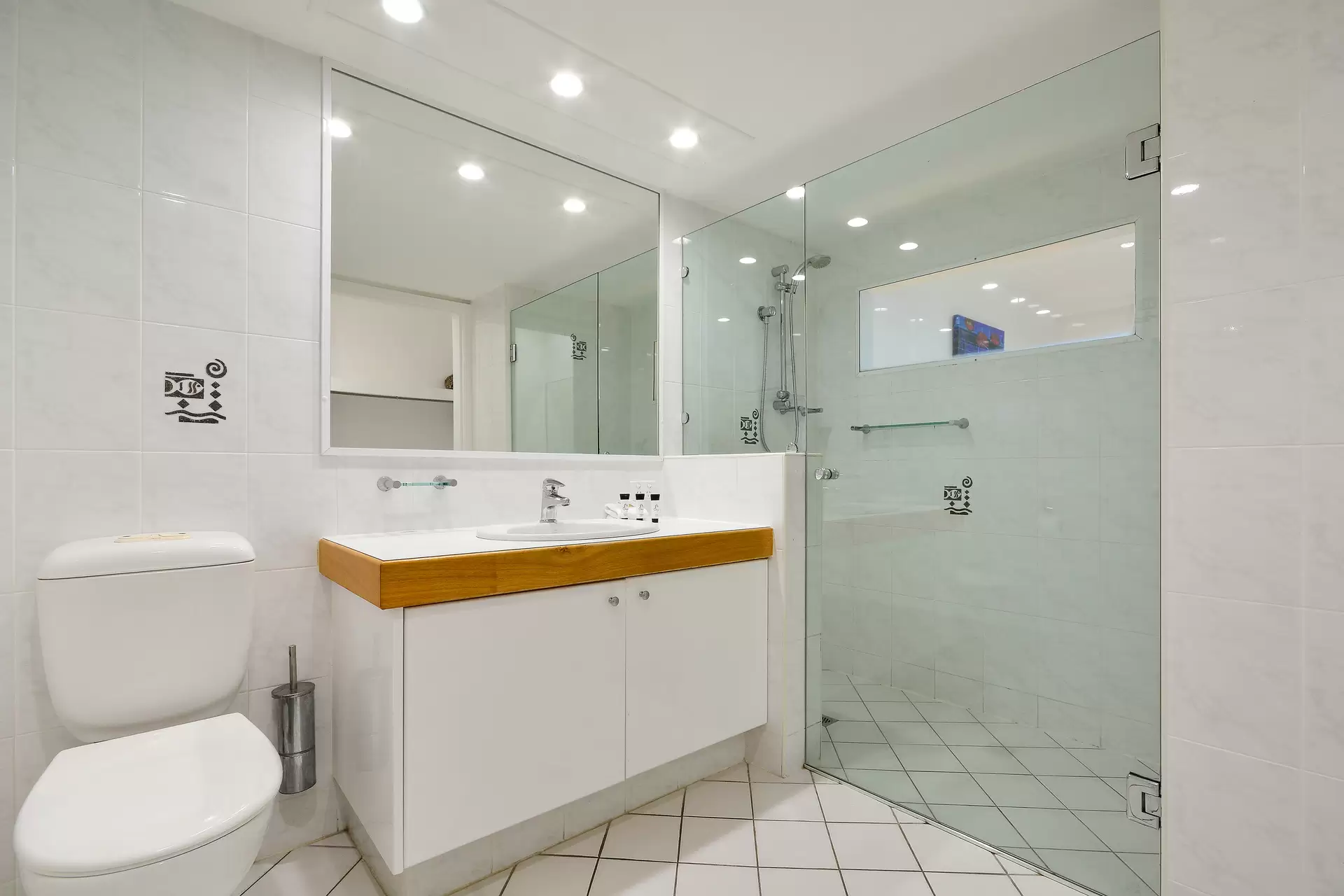 203/18 Resort Drive, Hamilton Island Sold by Queensland Sotheby's International Realty - image 1