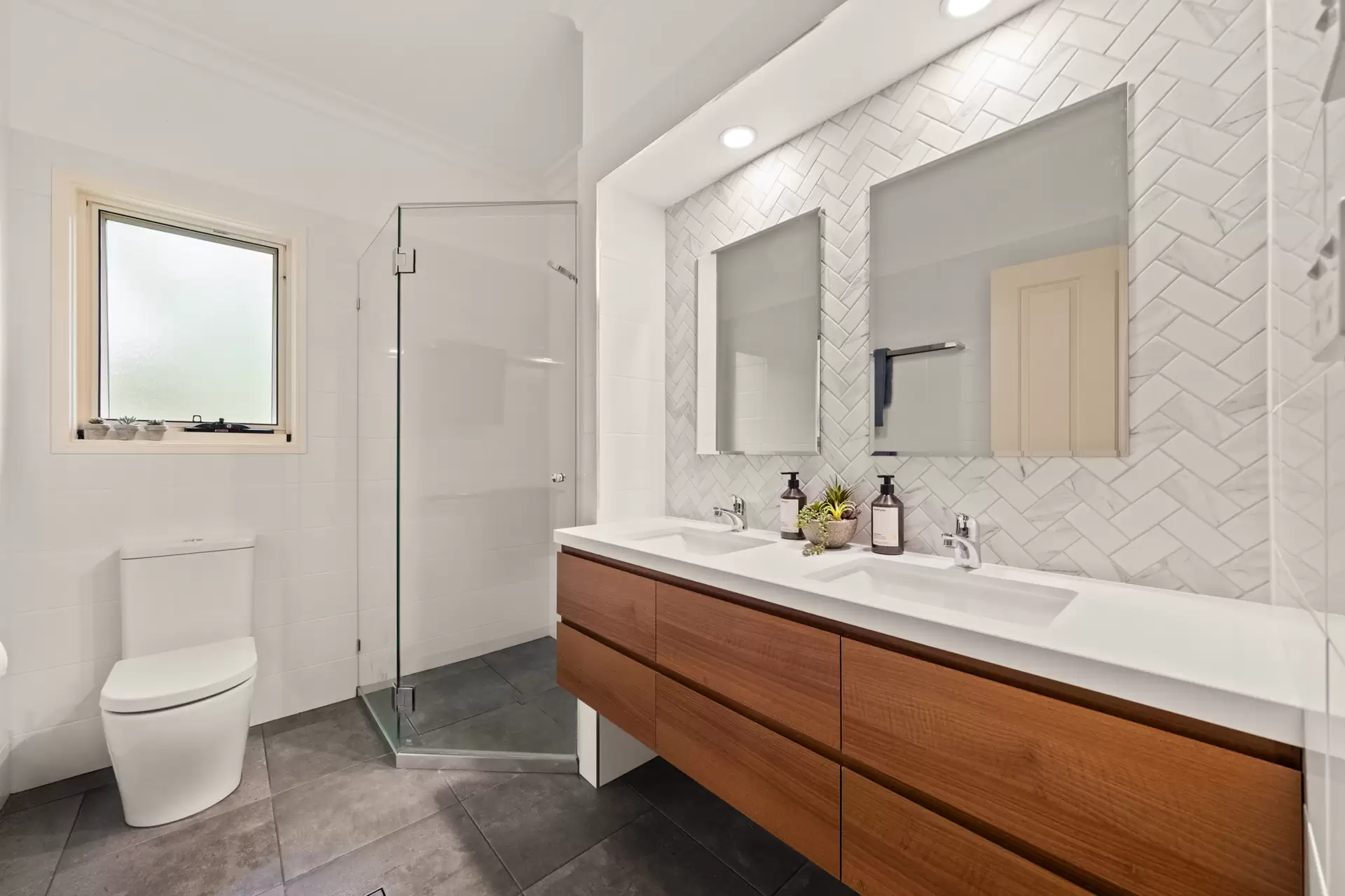 9 Gurley Street, Wavell Heights Sold by  - image 1
