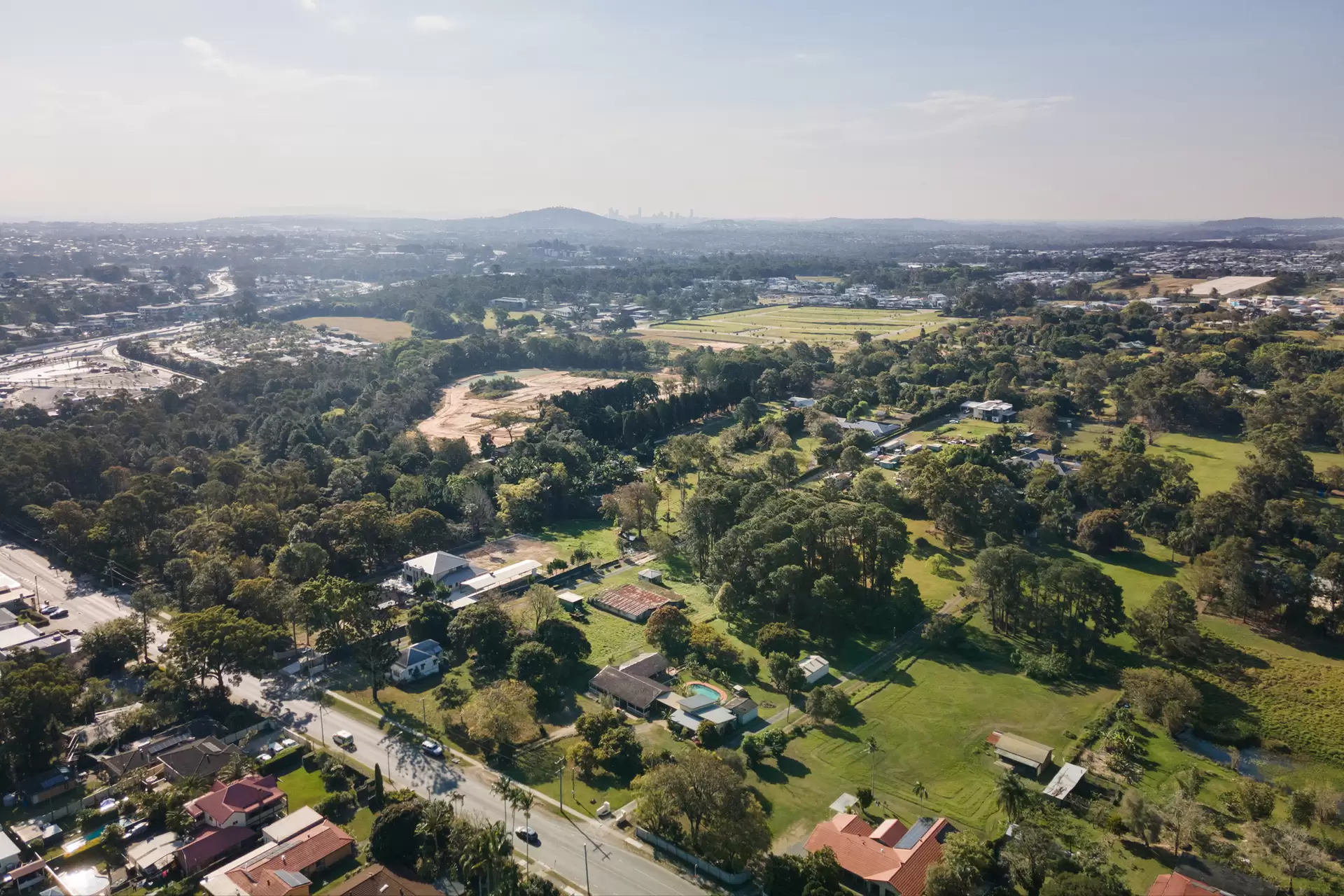 658  Underwood Road, Rochedale Sold by Queensland Sotheby's International Realty - image 1