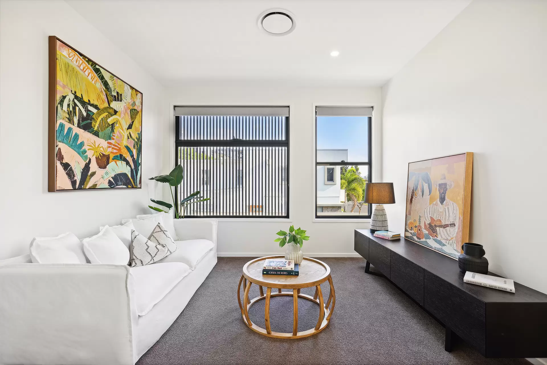 1062B Lakeview Terrace, Benowa Sold by Queensland Sotheby's International Realty - image 1
