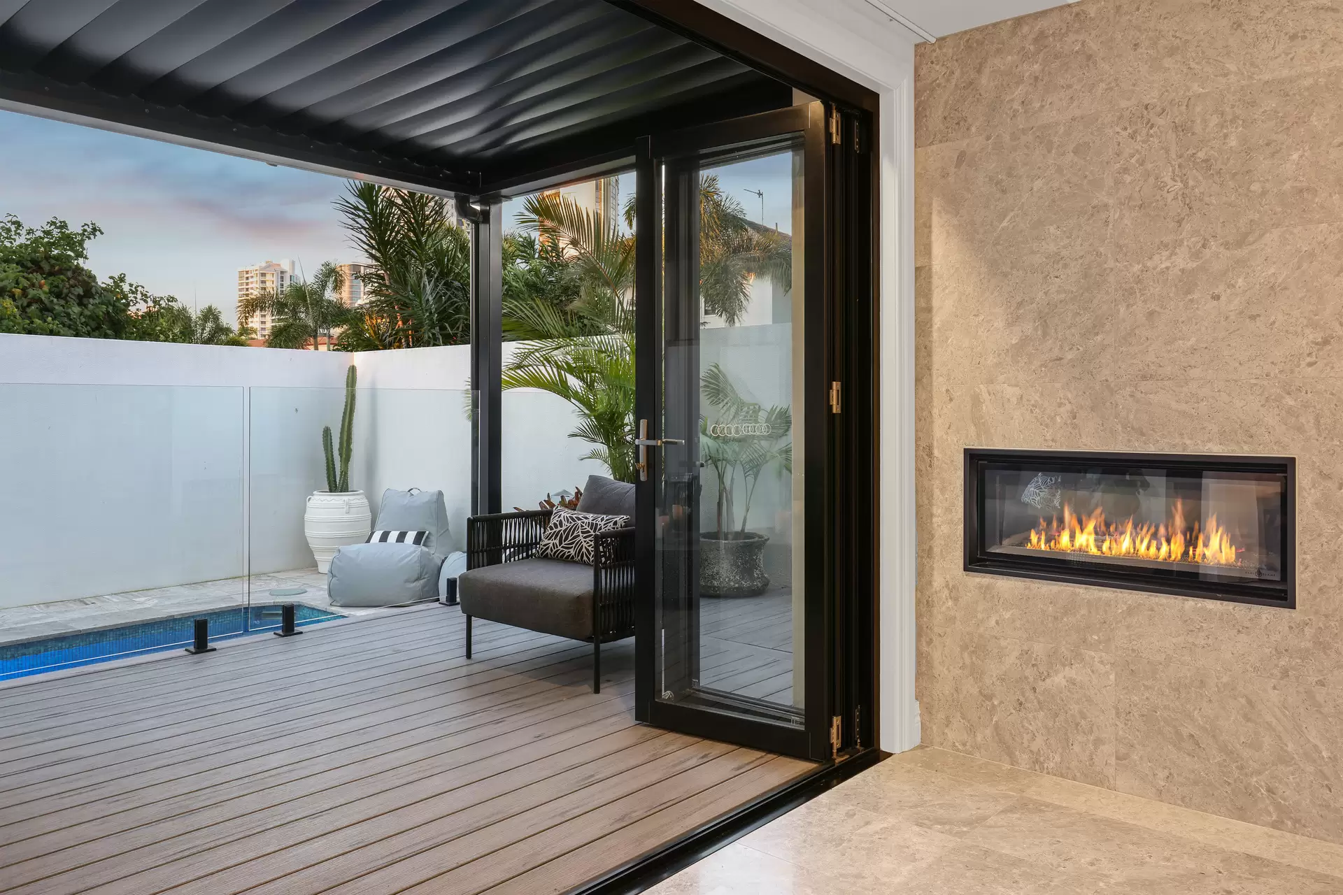 47B Peak Avenue, Main Beach Sold by Queensland Sotheby's International Realty - image 1