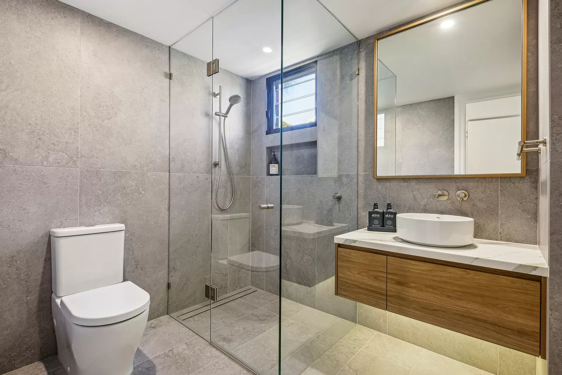 47B Peak Avenue, Main Beach Sold by Queensland Sotheby's International Realty - image 1