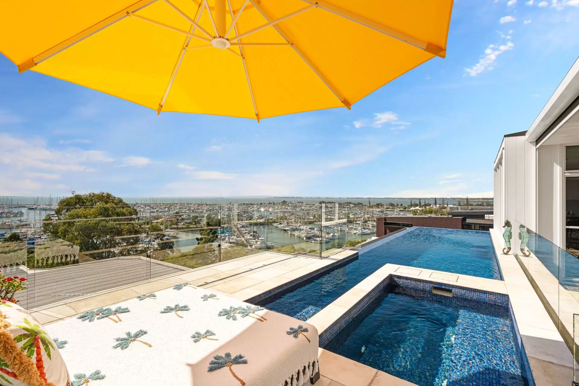 44 Wellington Street, Manly Sold by Queensland Sotheby's International Realty - image 1