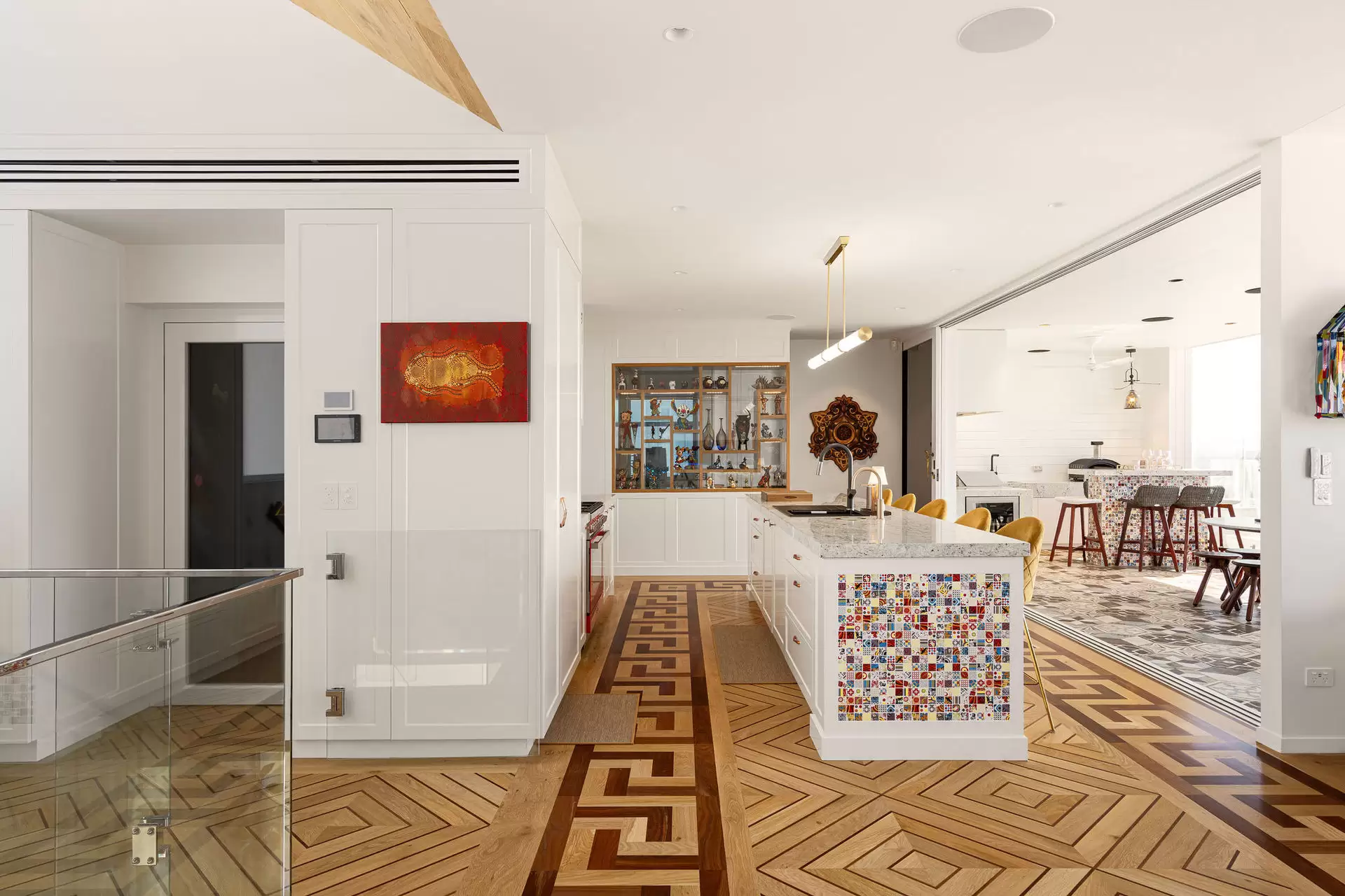 44 Wellington Street, Manly Sold by Queensland Sotheby's International Realty - image 1