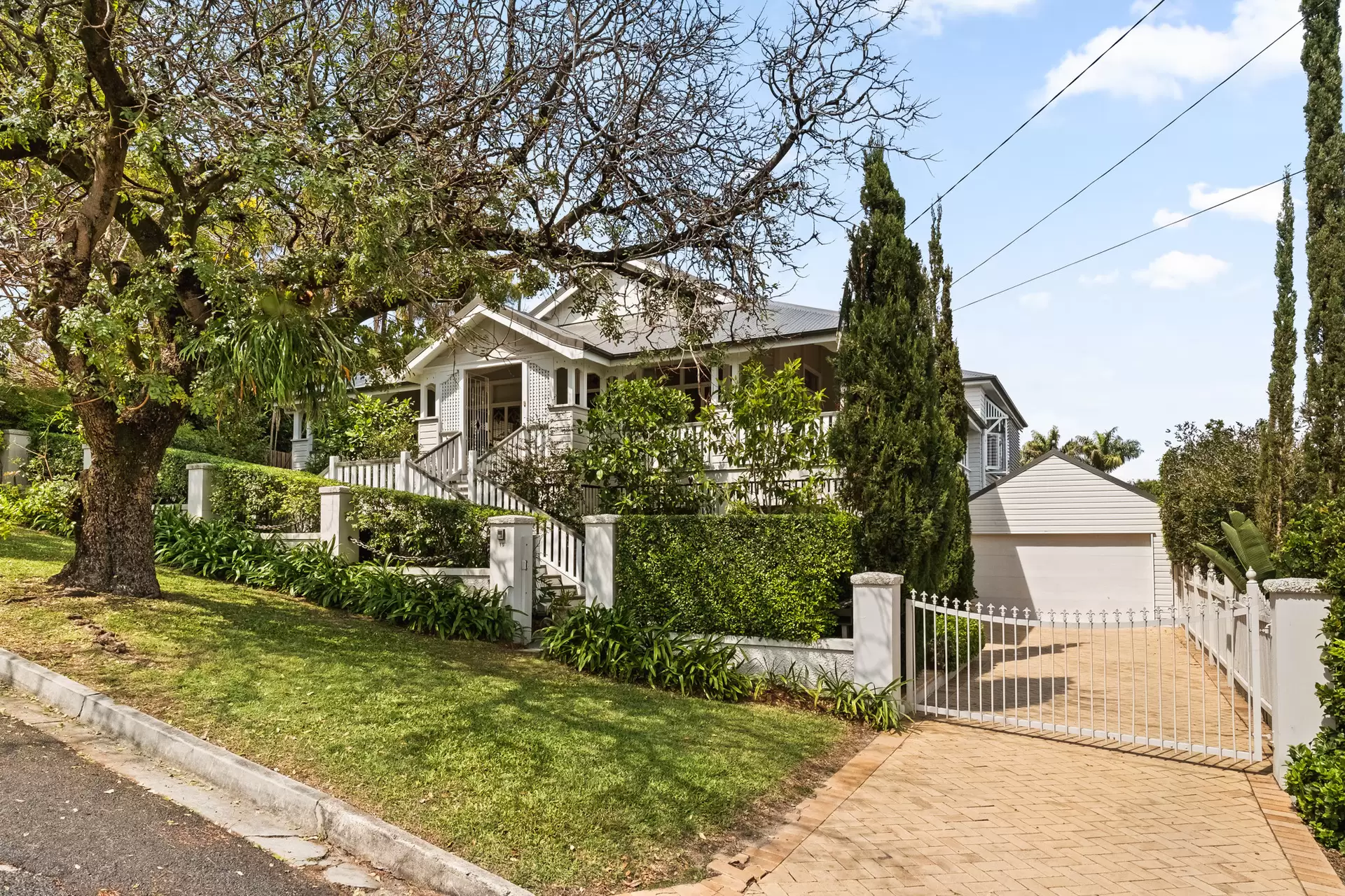 19 Rees Avenue, Clayfield Sold by  - image 1